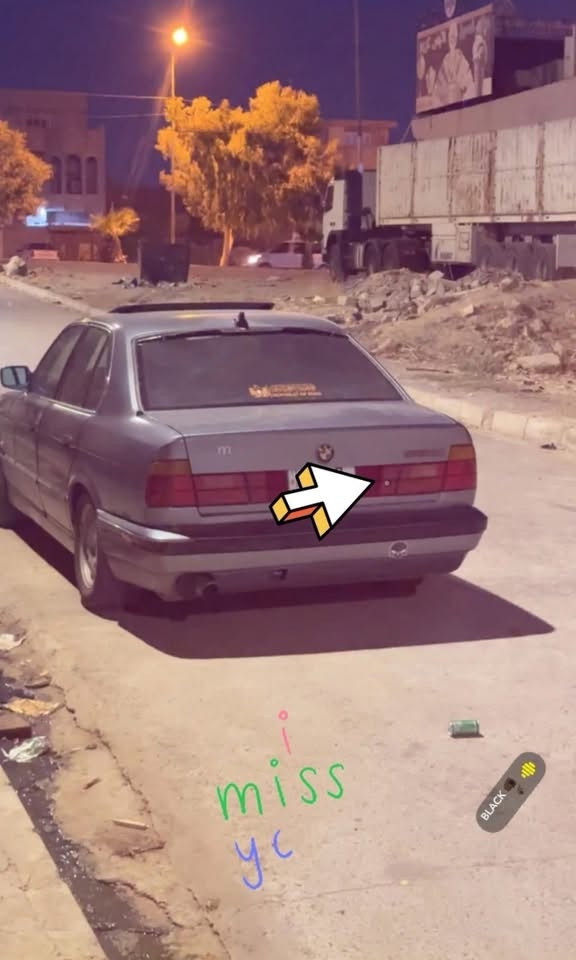 لبيع BMW 525i اصل
محرك فل كير اوتوماتيك بلادي
محرك وكير شرط
رقم نينوى مسطره ب اسمي
هزه جديده وسنويه جديده تحويل مباشر 
طخم تايرات جديد
حداديه نظيفه
سياره جاهزه
مكانها موصل
السعر (50)
وبيها مجال بسيط 

*********** واتساب فقط ⚠️

نص مكتوب في الصور:
- miss ye BLACK