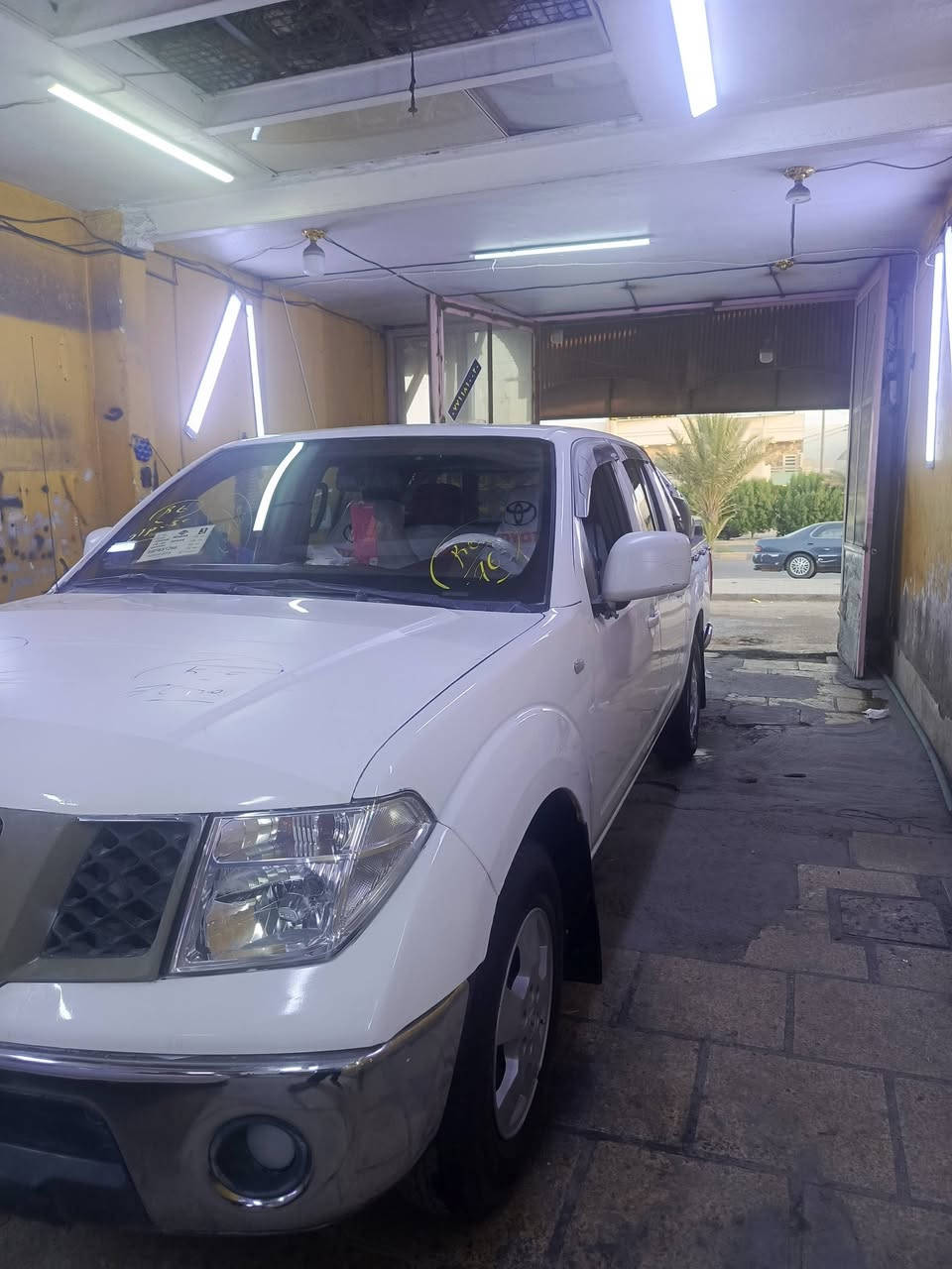 السلام عليكم نيسان نيفارة 2009 السيارة بلاد أوتوماتيك بيها مكينة وكير vvti3000فيشة وبطل اسود وارد يابان جدد بية منظومة غاز 320كيلو تمشيك ب10الف تخم تايرات جدد حدادية 100/100 ادامة كاملة لسيارة  رقم مميز دولي ب اسمي مداور ثاني يوم مشروع وطني السعر93$وبيه مجال مكاني النجف  ***********
