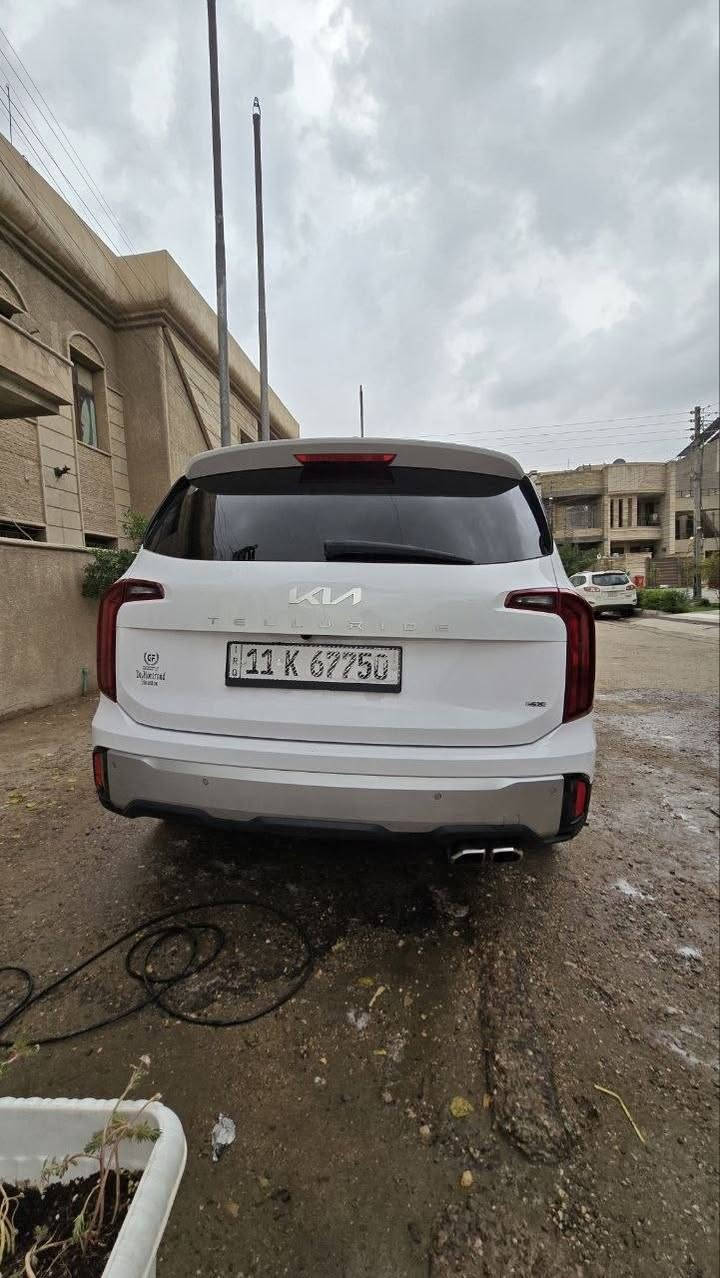 ماكو هيج سعر ابد 24.500 $  قفل قفل
KIA Tolride.   (كيا تولرايد) 

2023 
عداد:  59.000 (KM) 
وارد امريكي 
محرك: 6 سلندر              3800

مواصفات:  
كامره خلفيه
 حساسات اماميه وخلفيه 
وضعيات قياده ( SPORT. ECO. SNOW. SMART. Normal) 
تحديد مسار 
توقف ذاتي 
AUTO HOLD 
شاشه متصله  
تشغيل عن بعد 
مقاعد خلفيه منفصله (VIP) 
AWD (دفع رباعي مستمر) 
ضرر:
كما موضح في السونار 
مكان السياره: بغداد الرصافه 
للتصال: ***********
