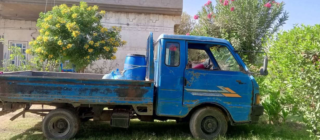للبيع كيا بنجو موديل 94 رقم الشاص شويه ما واضح والسعر 38 وبيها مجال #***********رقم
