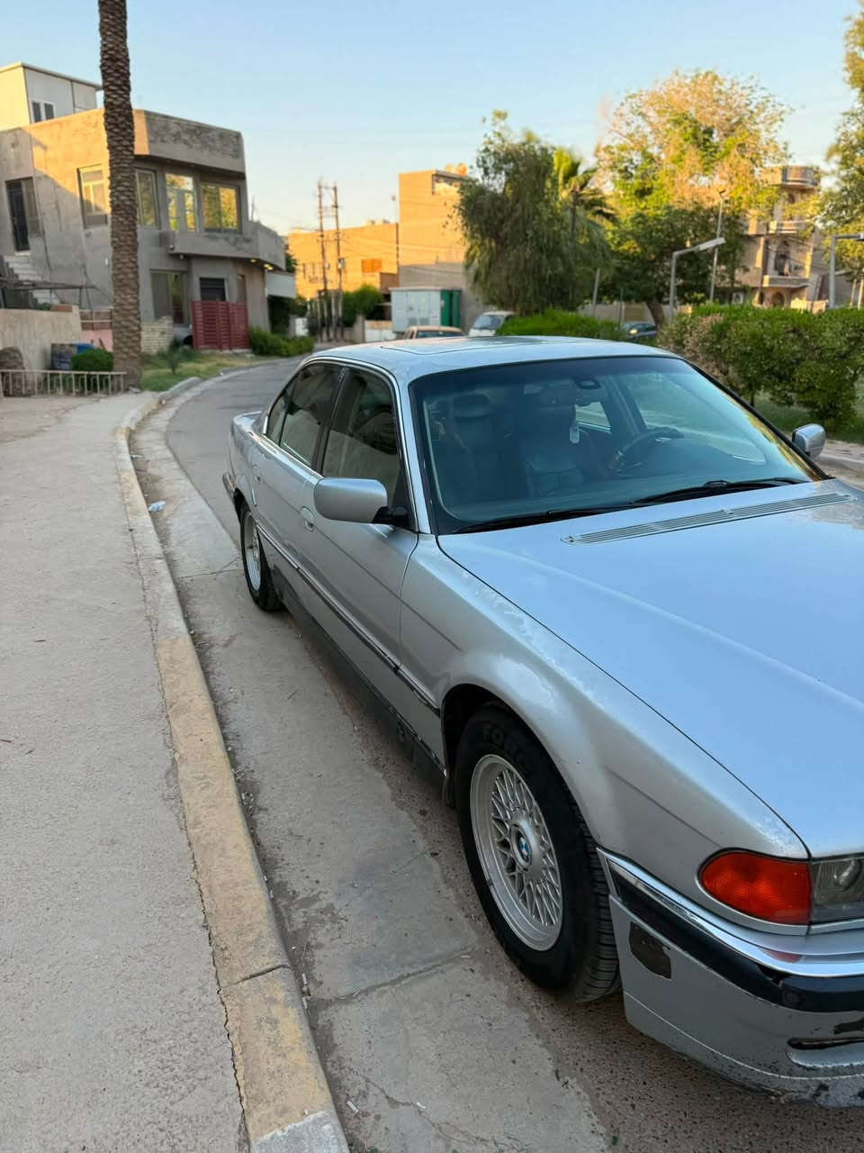 سلام عليكم اخواني للبيع
BMW e38 730i 1995 V8 
السعر 40 وبيهة مجال 
للأستفسار اكثر ***********
