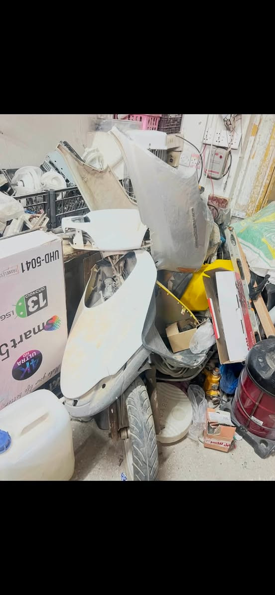 السلام عليكم
دراجات للبيع عدد 3
جيفورات عدد 2
سبيسي عدد 1
الجيفورات توهه مجفتات ثنينهن
لسبيسي كاطعه نار وياهه كفرات 2واحد اصفر ولثاني ابيض 
ابيع كوم حديد سكراب  كلهن ابيعهن 
ما ابيع وحده
الي يريد ياخذهن
 ع باب الله يسترزق بيهن يجي خاص
لا دكلي شبيهن ما بيهن أبيعك كوم حديد سكراب
ناصريه مركز 
***********
بي واتساب
