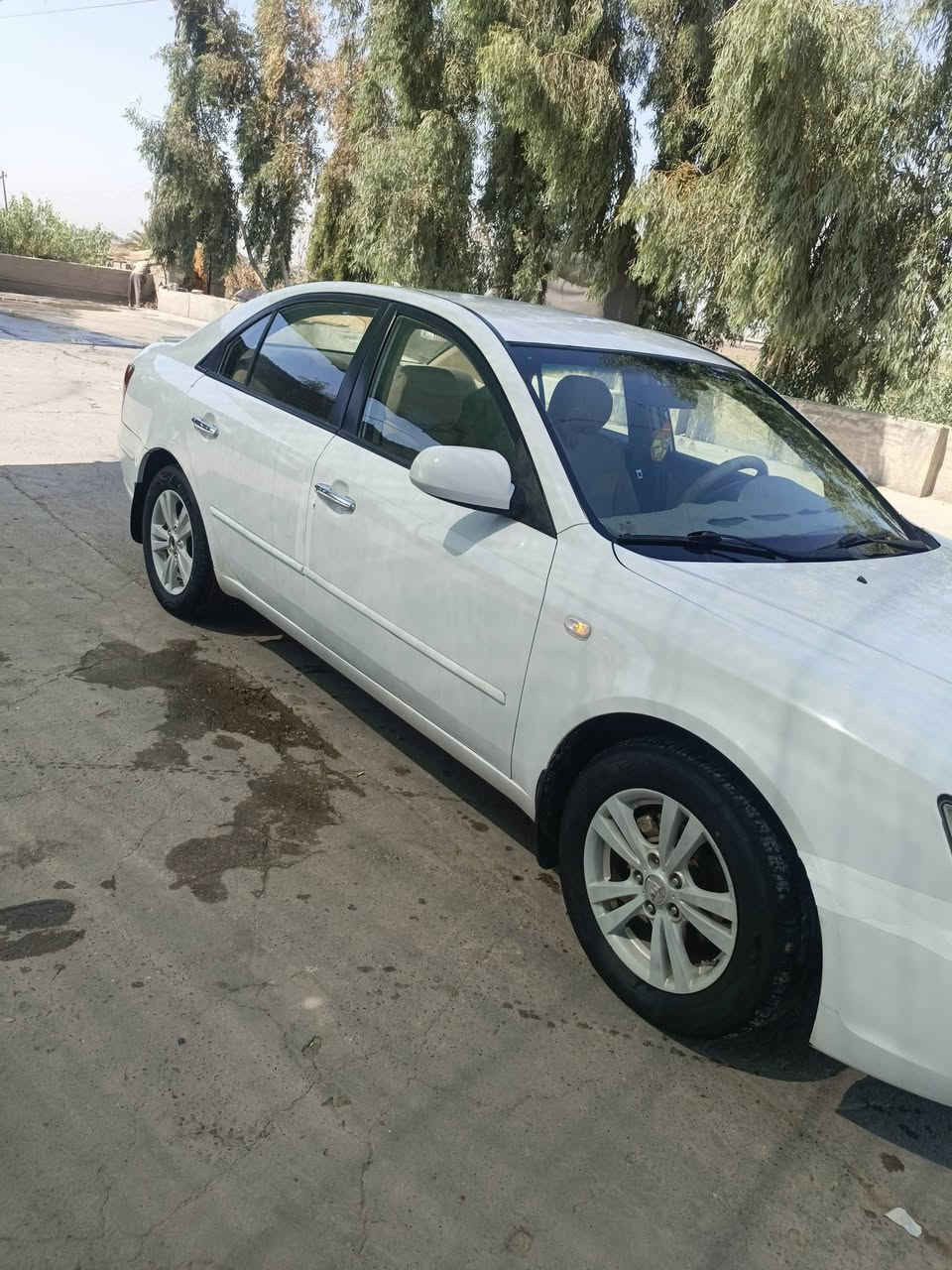 السلام عليكم للبيع سوناتا عدله خليجي موديل 2009لون ابيض رقم صلاح الدين سياره بيه قطعة صبغ وحده باب سايق وشويه بيه باردات ولباقي كفاله كير او محرك 2000كفاله تبريد تدفئه سياره جاهزه وترايه حلو سعر 113اوبيه مجال مكانك صلاح الدين قضاء بلد اي استفسار  اتصال عل رقم  ‏‪***********‬‏
