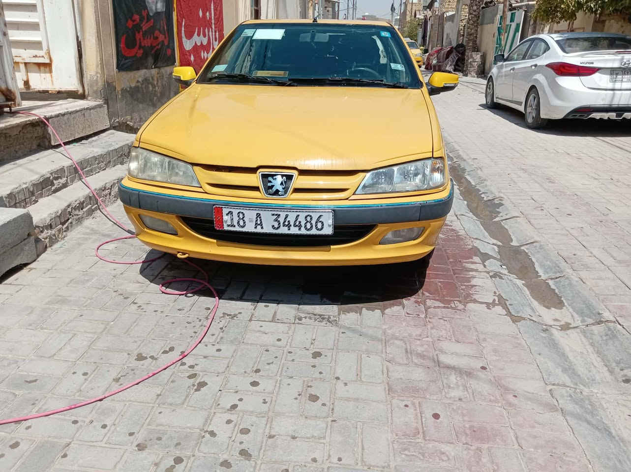 سلام عليكم 
بيجو بأرض تكسي 2015 
كفاله عامه مابيها اي نقص من گير ومكينه وتبريد مصفره من الغرامات والهيئه حداديه شرط 
السعر 50 وبيها مجال
مكلف بنشر 
***********
