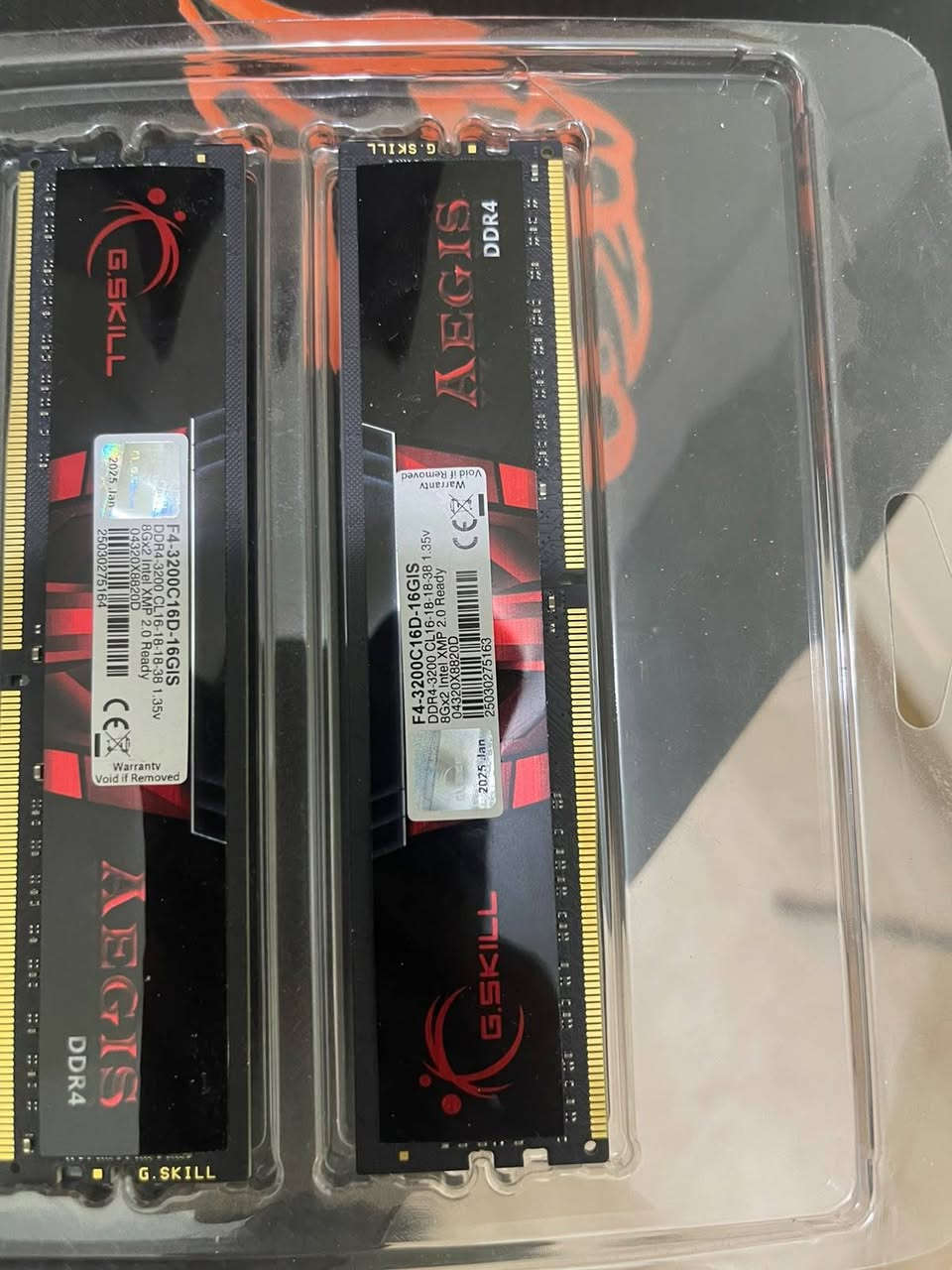 بسم الله الرحمن الرحيم 
رامات 2x8 ddr4 تردد 3200 ماركة g-skill 
معروضات 140,000 والتوصيل علينا 
***********

