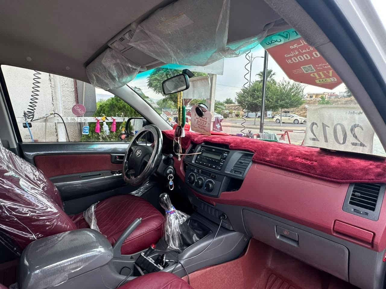 ماشاءللە لە ماڵی هەموولایەک 
سەیارەکی جوان بێ مەسرەفە زۆر جوان ماوەتەوە تەنها ۲ پەڵەی بچوک ساردی هەیە مەکینەی نەکراوەتەوە بەشەت دوکەڵیش ناکات تەنها ۱۰۰کم ڕۆشتوە هەموو شتکی شەرکەی ماوە سپێری دانەبەزیوە سەنەوی تا ۲۰۳۰ تازەیە بەناوی خۆمانەوەیە 
ژ.م *********** السليمانية, العراق
