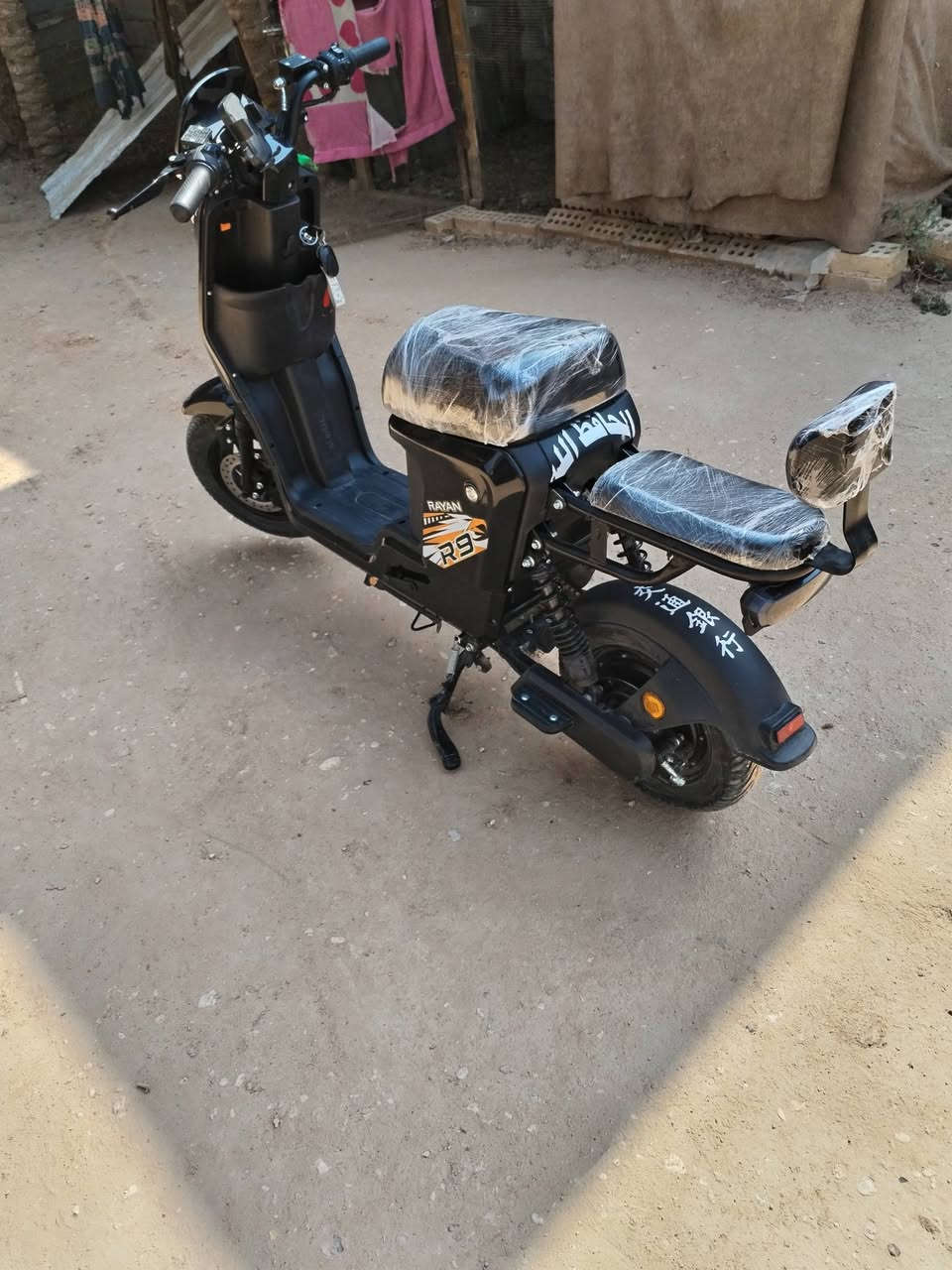 سلام عليكم R9 شركت الريان لبيع صارله سبوع من طالع
السعر 700 وبي مجال
الرقم ***********
