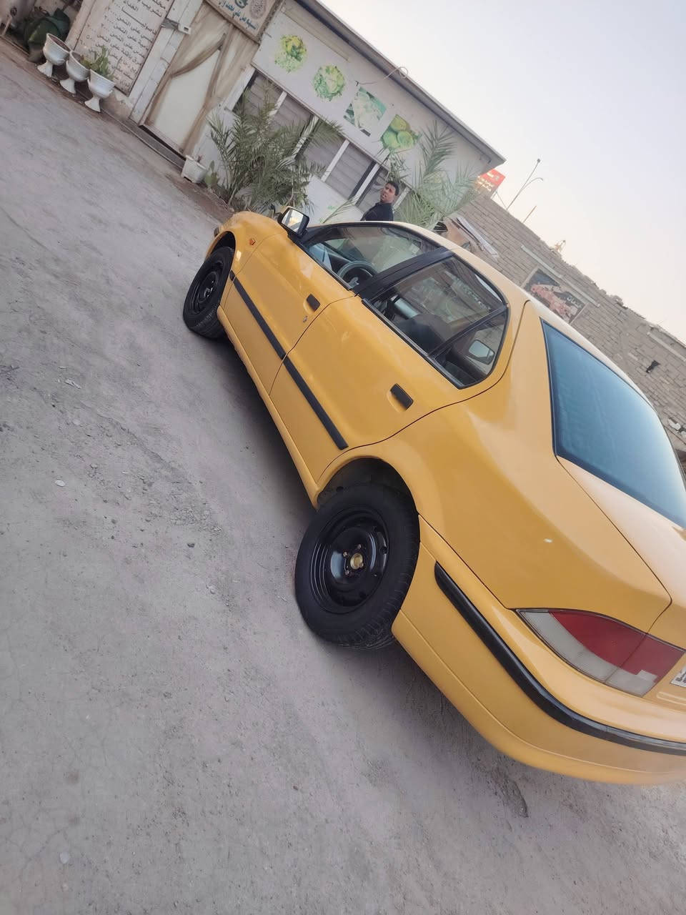 سلام عليكم سمنت لبيع موديل 2011 كفاله من تبديل و ضربه بيه رشات بصيطه بل باب خلفي كير ومكينه كفاله تخم تاير حداديه جديدة كهربائيات شغاله مصفره هيئه وغرامات سنويه 31 سعره 30 بيه مجال قليل *********** لعلوان ميسان حي قاهره ثانيه شباب انا مكلف بل نشر
