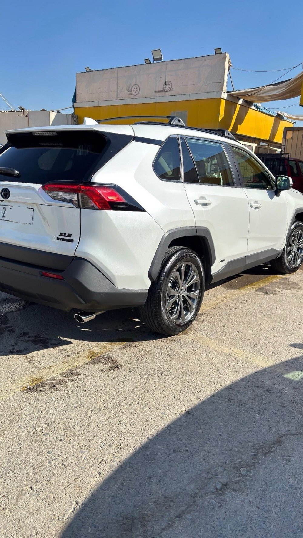 تويوتا راف فور هايبرد 2024 مواصفات فول XLE PREMIUM للبيع فقط  

وارد :امريكي حادثها باب الراكب و خلفه  

اللون : ابيض صدفي  

عداد المسافة :17 الف كيلو متر

حجم المحرك : 2.5L (4,سلندر) هايبرد

المواصفات:(HYBRID,XLE PREMIUM)

فــول الفــول مــواصــفــات 

كشنات جلد و تدفئه

فتحة سقف 

دبل اكسل (𝐀𝐖𝐃)

کیج الکتروني

ابواب بصمة 

بصمة تشغيل 

تشغيل عن بعد (𝐑𝐄𝐌𝐎𝐓𝐄 𝐒𝐓𝐀𝐑𝐓)

شاشة أندرويد اوتو ، كاربلي

كاميرا خلفي

هاند بريك بصمة

اوتو هولد : 𝐀𝐔𝐓𝐎 𝐇𝐎𝐋𝐃

رادار امامي (تحديد مسار)

رادار جانبي (نقاط عمياء)

رادار خلفي (التحذير من الاصطدام)

حساسات امامي

حساسات جانبي 

حساسات خلفي 

نظام : 𝐄𝐂𝐎

نظام : 𝐍𝐎𝐑𝐌𝐀𝐋

نظام : 𝐒𝐏𝐎𝐑𝐓

نظام : 𝐓𝐑𝐀𝐈𝐋

مانع انزلاق+𝐀𝐁𝐒

تحكمات استيرن 

ستيرن هيتر

كشنات كهربائي 

كشنات هيتر

تبريد قطعتين

صندوق شفط كهربائي 

لايتات 𝐋𝐄𝐃 

لايتات ضبابية بلادي

بكلايتات 𝐋𝐄𝐃 بلادي 

ويل حجم 18 بلادي

اريل نفكيشن

حساس امطار

حساس لايت

مثبت سرعه

جامات اوتو 

كتلوكات السيارة و كل شي موجود دوسات بلاديه برده صندوق 


سعرها 26,500$ بيها مجال 


وصورة مرفقة للسونار 

للتواصل ***********