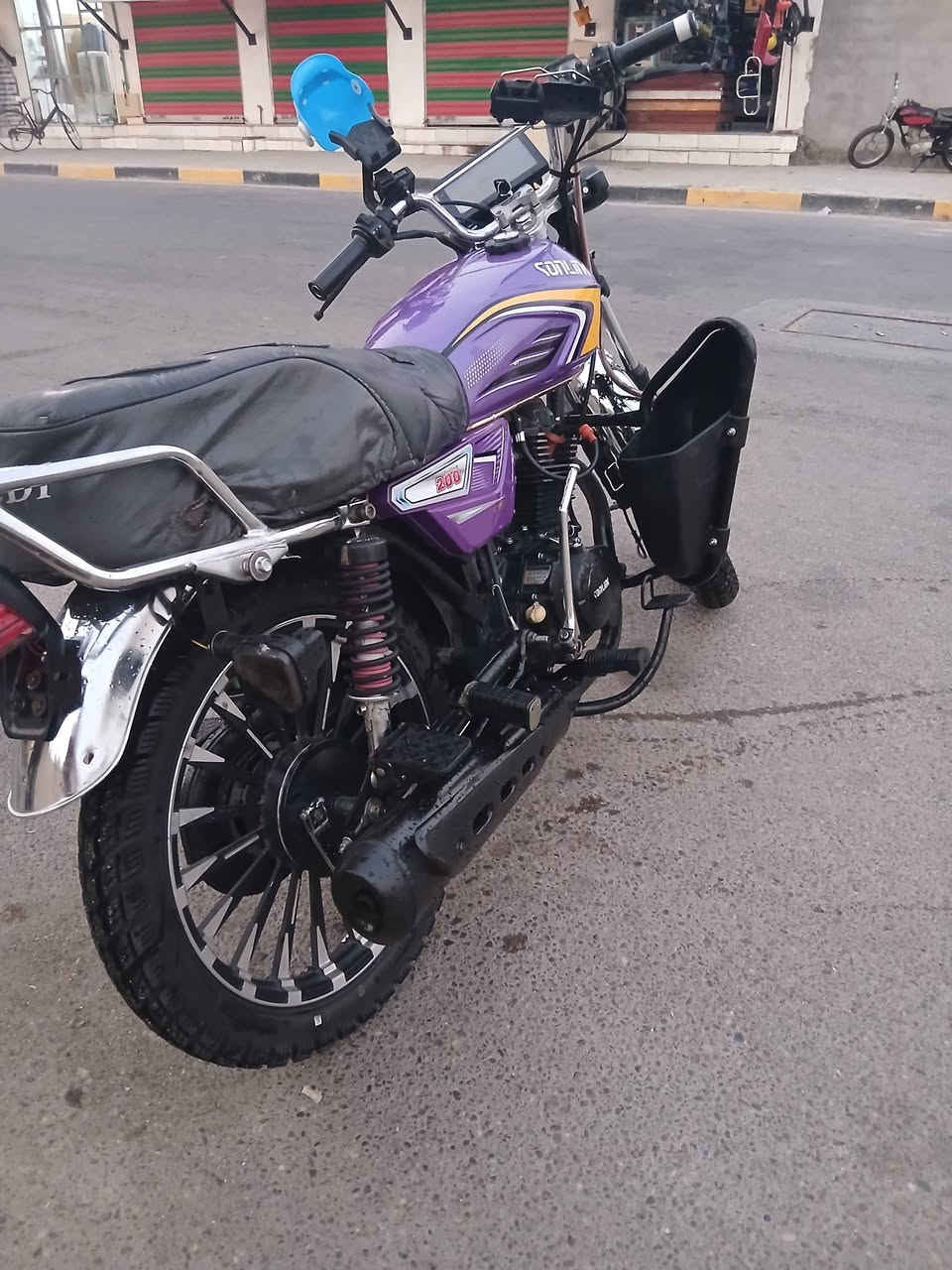 سونك موديل 25 مابيها نقص برغي بعدهي جديده شاشه اشاير لايت سلف كلها شغاله محرك اسود 200 اوراق كامله مكمله السعر 725 مكاني محموديه لطيفيه ***********\\*********** بي وتساب
