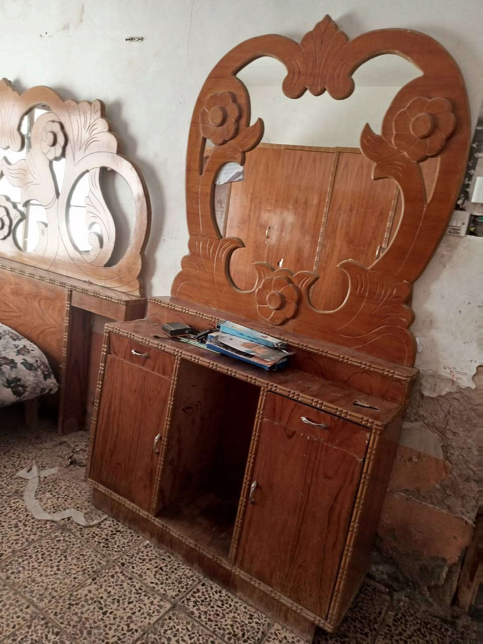 اغراض بيت للبيع للاستفسار الاتصال
***********
