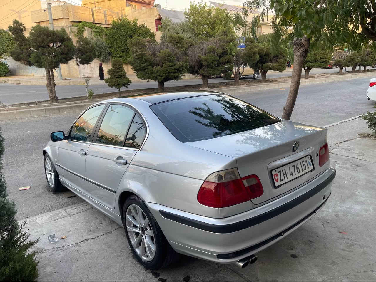 bmw 2001 330i
بي ايم سه قه ر ساخ ساخ  ٣٨$
ده عمو ليدراوى نيه جوارجام كاره باو اوتو
اوينه اوتو  مه نه فيستى اسلى له كه له باكانه شى بو كراوه
بوياخ سه قفو حيزام به شه رته
كير اوتوماتيك و سبورتو عادى
مه كينه ى شه ش بستوت 330
ته بريدو كه رميو بريكو كامل كيجه كانى به شه رت
اى بى ايسو تراكشن ايش اكات *********** السليمانية, العراق
