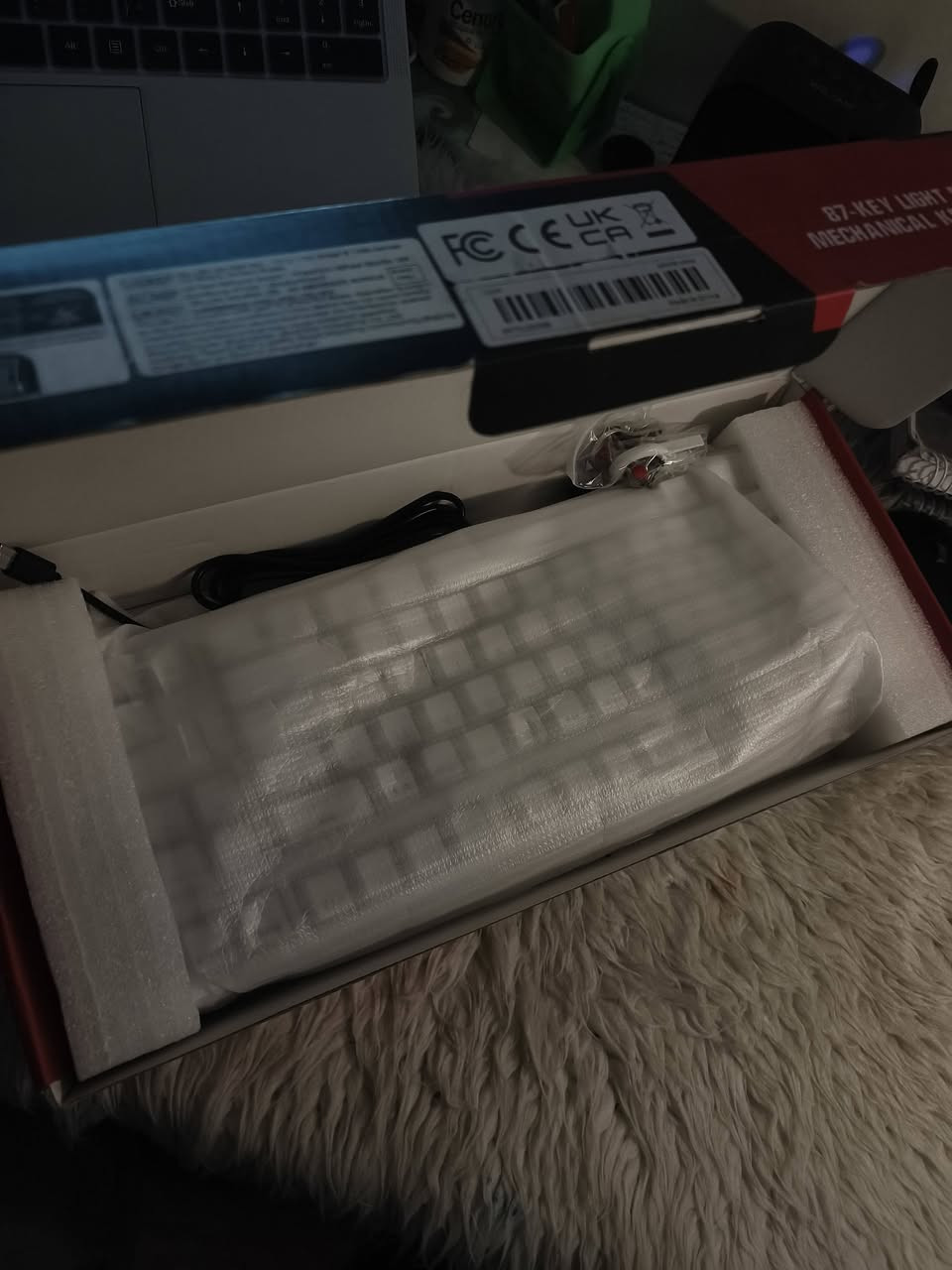 ( جديد لوك بالكارتون مامستخدم  )
🔥 للبيع كيبورد Gaming ميكانيكي HXSJ L600 🔥
⌨️ HXSJ L600 – Mechanical Gaming Keyboard
🎮 تصميم احترافي ومناسب للـGaming والاستخدام اليومي
🔢 87 مفتاح – TKL بدون لوحة أرقام، حتى يوفر مساحة أكبر للماوس
⚙️ Mechanical Switches لسرعة استجابة وإحساس أفضل بالكتابة واللعب
💡 إضاءة خلفية بتصميم Gaming أنيق
🔌 توصيل سلكي USB
🎯 استجابة سريعة ومناسب خصوصًا لألعاب الـFPS
🖥️ حجم عملي ومريح للمكتب والـGaming Setup
🏗️ تصميم متين ومناسب للاستخدام الطويل
🎨 شكل Gaming احترافي مع أزرار ملونة
📦 الحالة: مامستخدم لوك
💰 السعر: 40،000 د.ع
📍 المكان: كركوك
📩 للتواصل والاستفسار ***********
