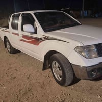 نيسان نافارا • ٢٠١٥ • للبيع
