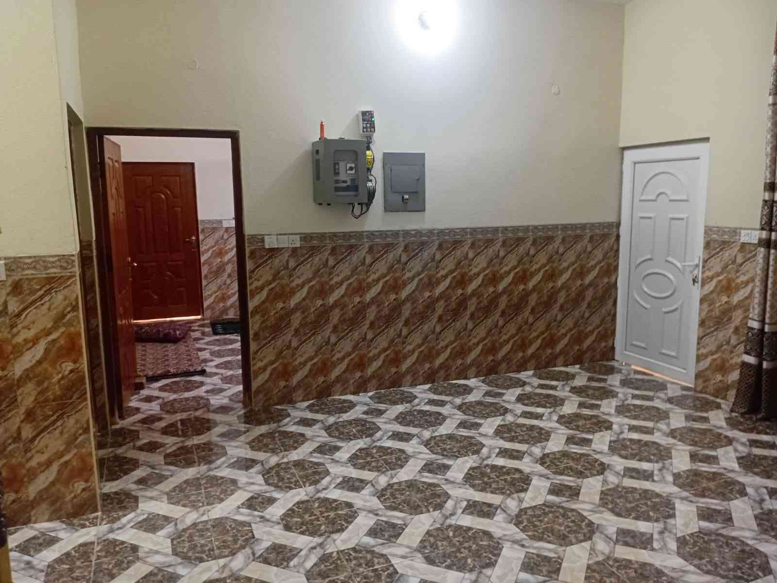 🏠 بيت بناء حديث للبيع
السلام عليكم ورحمة الله وبركاته
📍 الموقع: منطقة شتال، قرب جسر الجورجية، وقريب من الشارع الدولي، والمنطقة تتوفر فيها كافة الخدمات.

📐 المساحة: 250 متر مربع
📜 الملكية: طابو زراعي – سند 25

يتكون البيت من: • استقبال
• هول وصالة
• غرفة نوم
• مطبخ حار وبارد
• صحيات خارجية
• كراج
• حديقة

💰 السعر: 68 مليون دينار، وقابل للتفاوض مع الشاري.

📞 للاستفسار والتواصل: ***********
***********

📱 اتصال أو واتساب أو مراسلة الصفحة.
