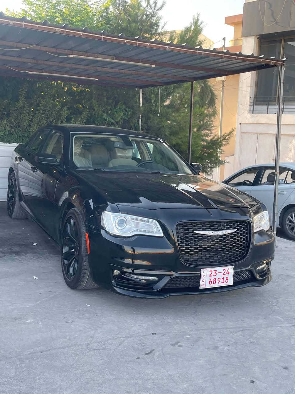 كرايسلر 300 • للبيع