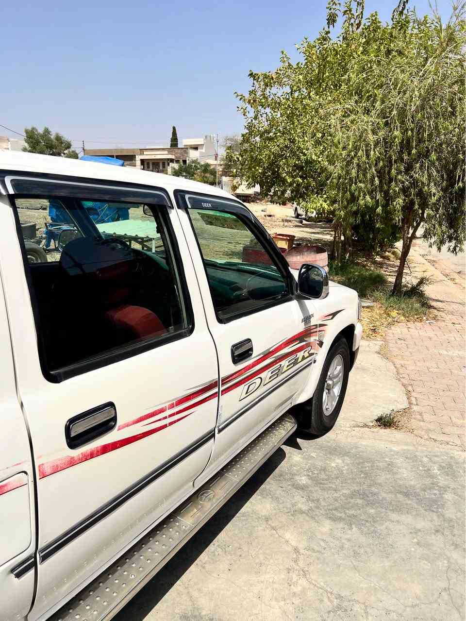 دير 2013 سنويه جديد مشوع وطني لل30
فحس وهزه جديد دفتر بنزين موجود 
بدون صبغ ولا ضربه ولا تبديل مكفوله کفالە عامە
كيرو محرك اكسل تبريد كوله بشرط تبرید ثلج ❄️ 
مكان سياره كركوك رحيم اوا سعر 83 بيهه مجال شويه 
***********
***********
***********
*********** كركوك, العراق
