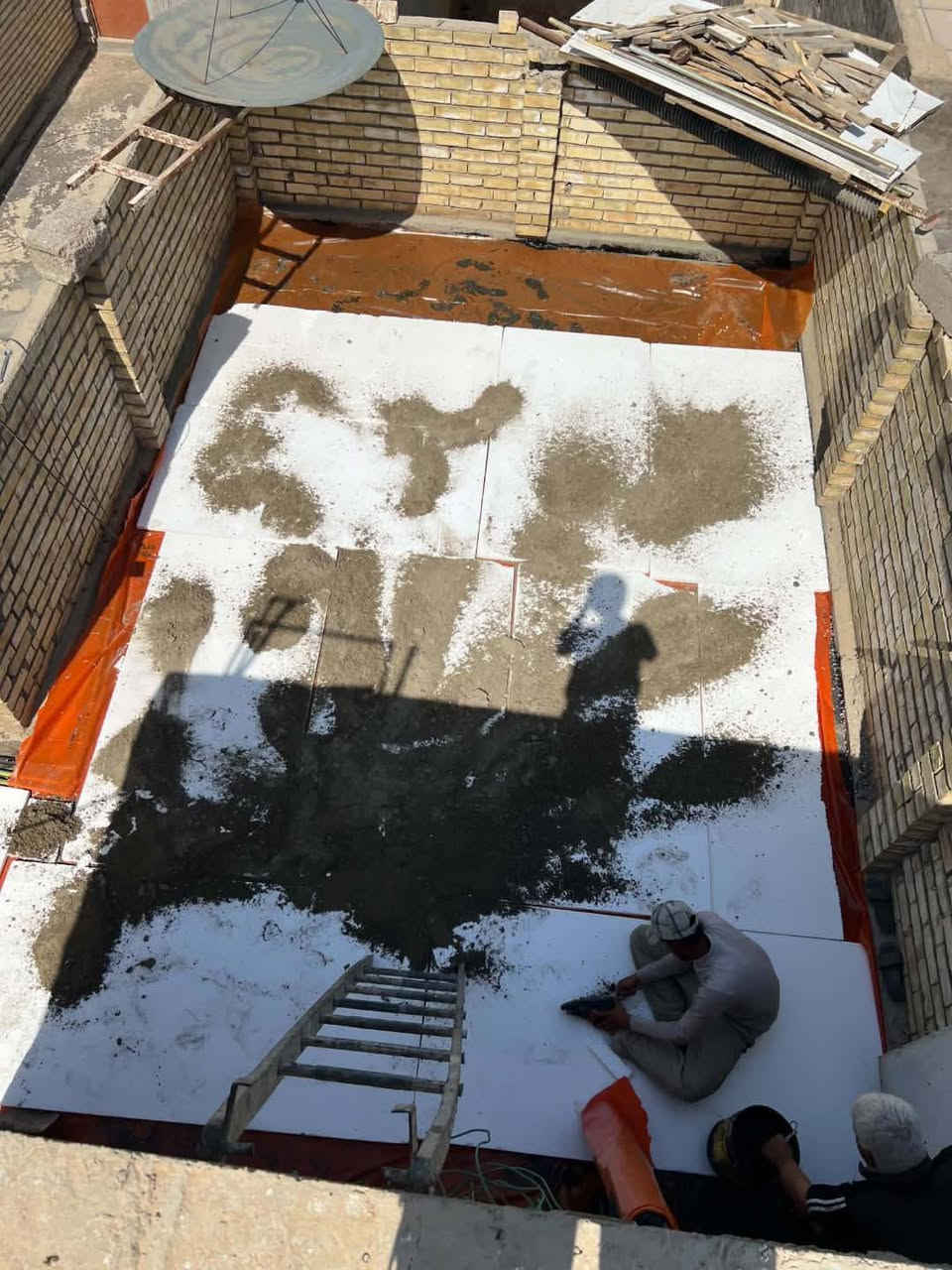 عزل سطوح • معالجة رطوبة • ماستك زفت