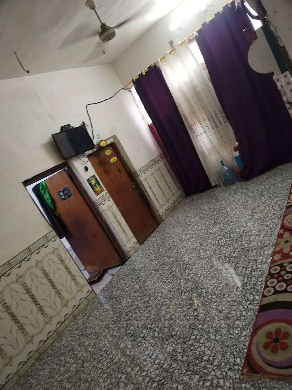 #بيت_زراعي170م + قطعه 200م تابعه للبيت تريد بس البيت تريد البيت والقطعه تريد بس القطعه كلشي يرهم 

#الموقع حي الرسول طريق نصر دوايه خلف المدرسه
#يتكون من غرفتين وصاله واستقبال ومطبخ وصحيات خارجيه
#بلوك_عكاده سيراميك ونضيف ومرتب
ويرهم مراوس بصوب صقير بسكون جبير وطي فرق بصيط ***********
