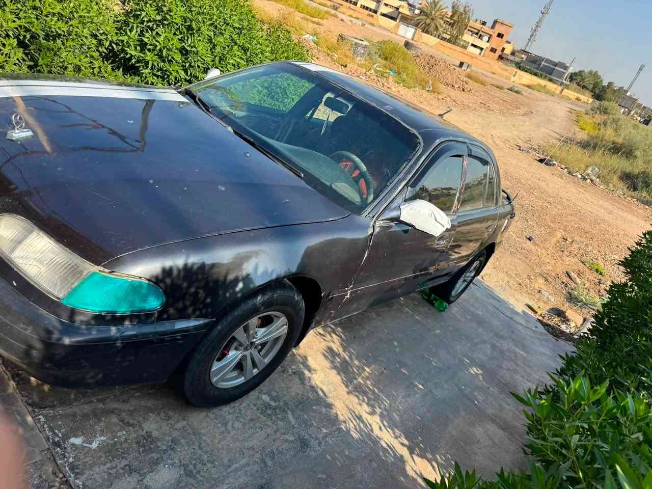 سلام عليكم سوناتا تو موديل ١٩٩٤ 
مكينه ٢٠٠٠ 
تبريد ويه لسويج ثلج منضومه كامله شاد 
غرفه جديده من بطاين وارضيه ودشبول جديد وسستم سماعات 
تخم تاير جديد 
باتري جديد هيه ولداينمو 
سياره خير من الله نقصها صدر امامي واكع 
وسنويه ساقطه نهاي شهر سادس يعني صار شهرين 
وصاحبها يدور تحويل 
سعر ٣٧وبيها مجال 

***********
واتساب ***********
