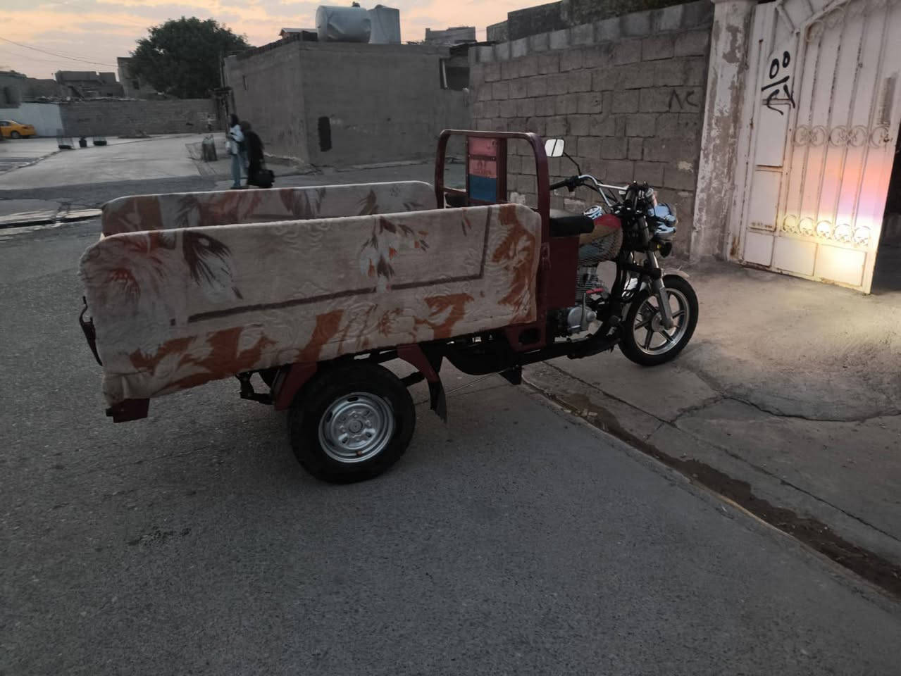 موديل 22 فحل قلاب رقم سنويه جديد كل عيب ما بيها شاصي رگبه بشرط محرك ممضروب صبانه فقط باتري ضعيف 
السعر 2،750 

للشراء اتصل

***********
