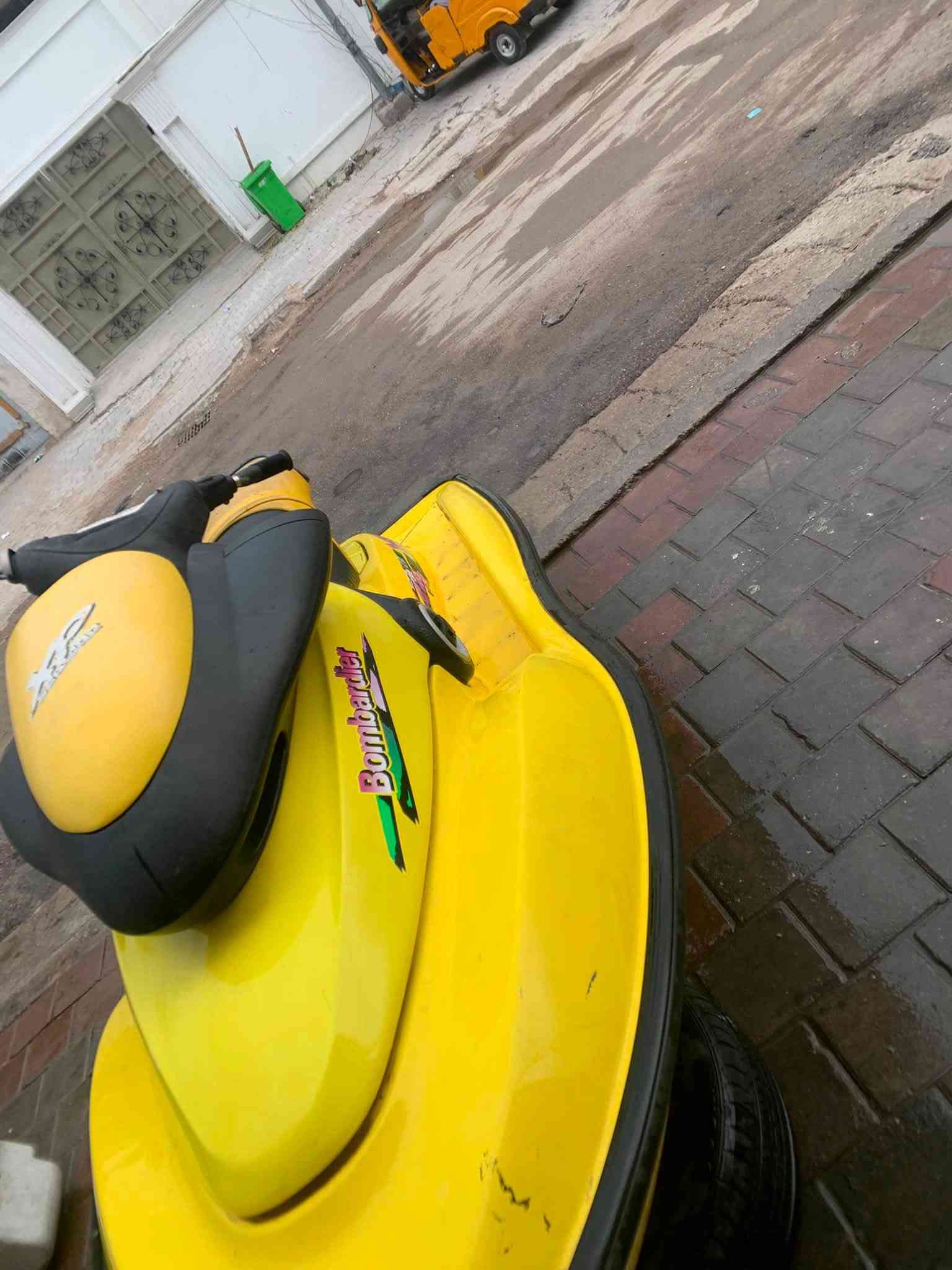 جت اسكيxp للبيع نضيف كلشي ما بي بس عربانة ما اويا موديل 1997 المكينة كلشي مبدل بيهة جديد وكالة رايدهة آب20او بيهة محل للشراي فقط اتصل علا هاذا الرقم للستفسار ***********
