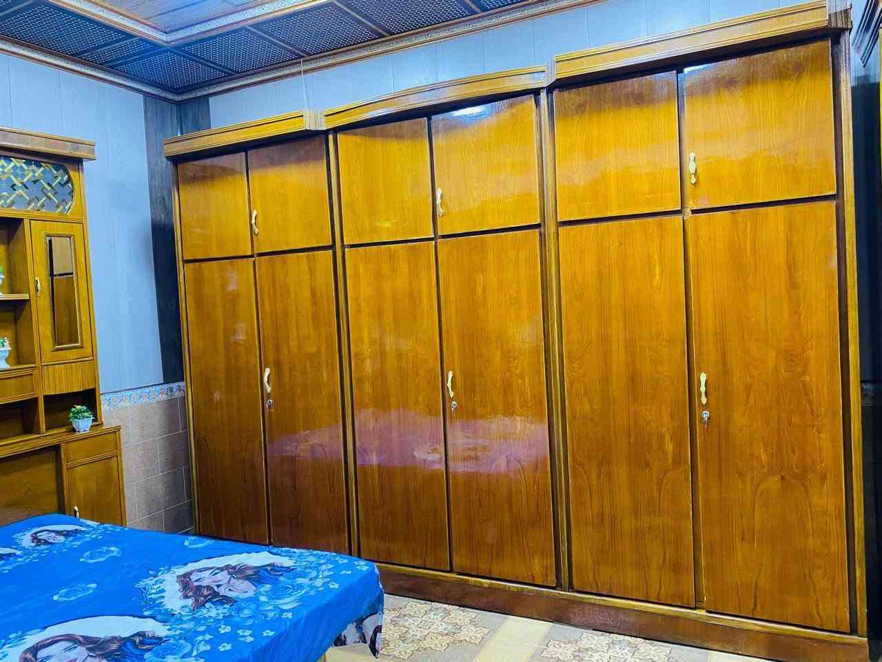 غرفة نوم احطاطة درجة أولى صاج داخل خارج الغرفة نظيفة بمعنى الكلام السعر 975 وبيها مجال العنوان قضاء الرمانة البوعبيد قرب أسواق احمد العذيه للاتصال ***********
