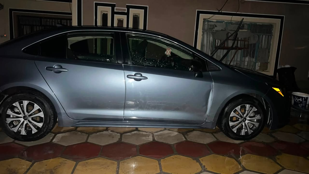 كورلا 22 هايبرد محرك 1800 سياره فول ماعدا الفتحه ماشيه 125 كيلو حادثها جامرلوغ الايمن مبدل والبنيد مصلح سيارة خير من الله مالت جناي مامتعوبه تاخذها ربع ماتصرف عليها 
عارضها ب 140 وبيها مجال كلش بسيط السيارة بأسمي رقم بغداد تحويل ثاني يوم وهذا رقمي ***********
