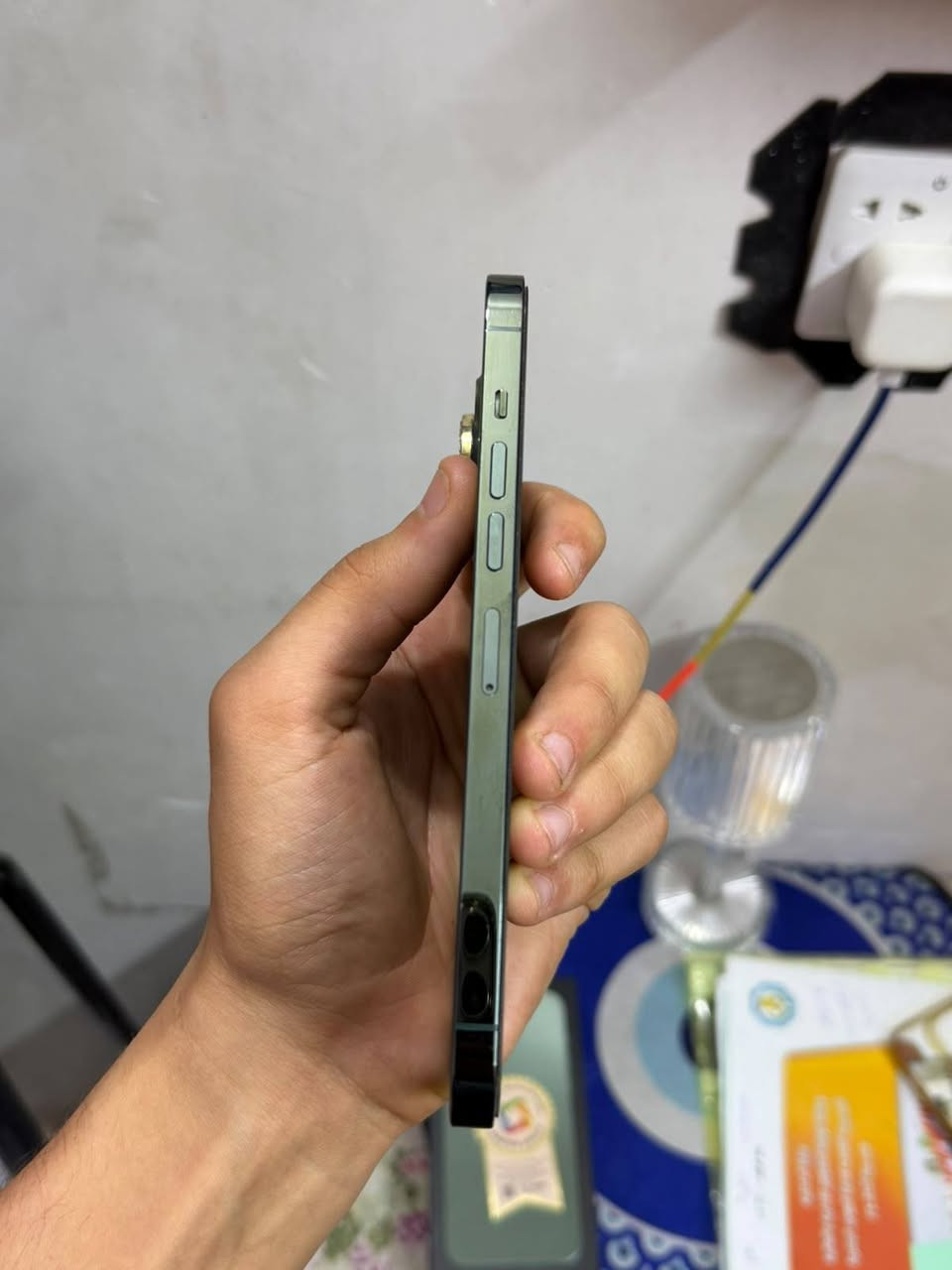 السلام عليكم ..
13pro max 256 ماستر 
الجهاز نضيف لدرجه بطاريته 87 كامل ملحقات شرق اوسط 
ضمان ماستر الجهاز مملعوب باي قطعه بي كلها بلادي وشركه
سعره 750الف نهاااااايه .. اخوان قفل مبي مجال ابدااااا
*********** واتساب 
مكانه مدينه الصدر او عبيدي
