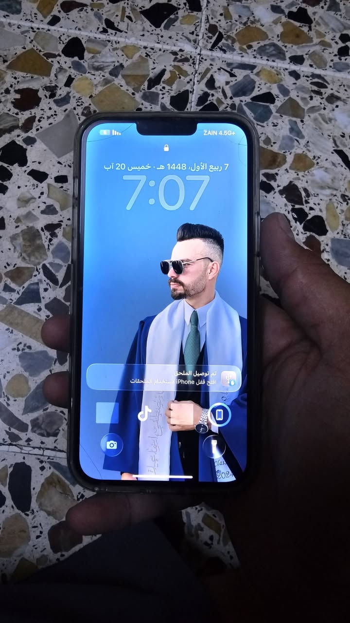 ..مكلف بالنشر ...للبيع ايفون 13 برو ماكس ذاكرة 256 بطارية 76 بلاديه  جهاز نضيف ومكفول من اي عيب السعر 600 واتساب ***********
