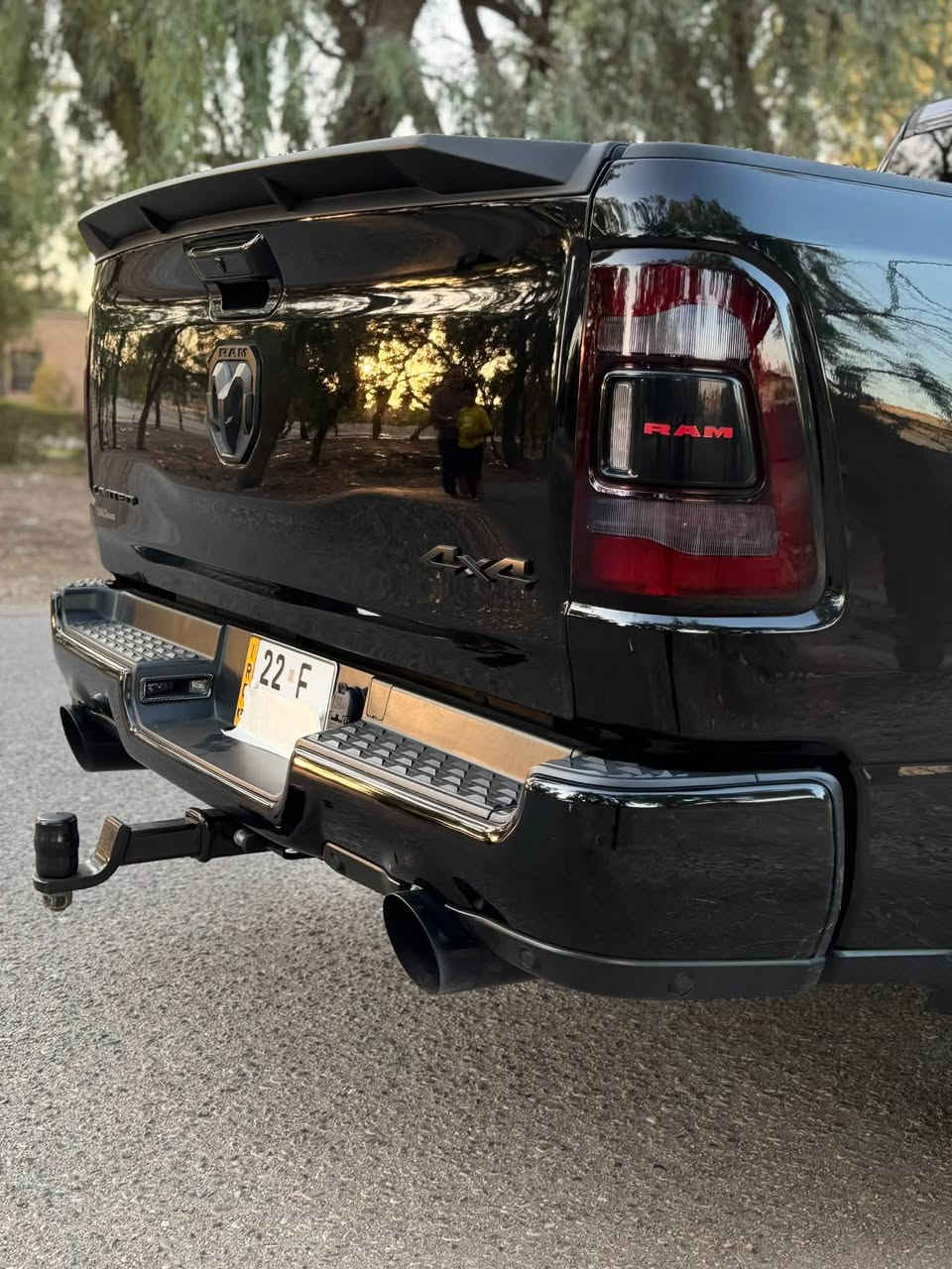 رام 1500 • لمتد بلاك • HEMI 5.7