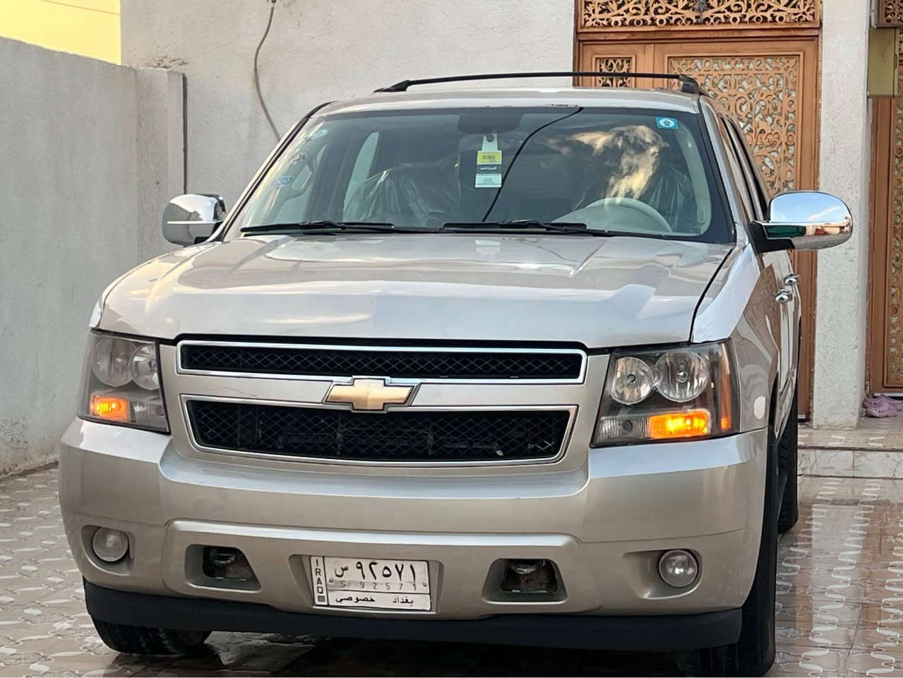السلام عليكم للبيع سيارة تاهو موديل 2008 رقم بغداد مشروع وطني تحويل مباشر سنوية جديدة كفالة من الكص والنقل والضربة سيارة جاهزة مكينه وكير كفالة حدادة تخم تاير جديد تبريد 3 قطع  ثلج كهربائيات كلها شغالة العنوان البصرة الزبير السعر 135 قفل 
*********** الزبير, البصرة
