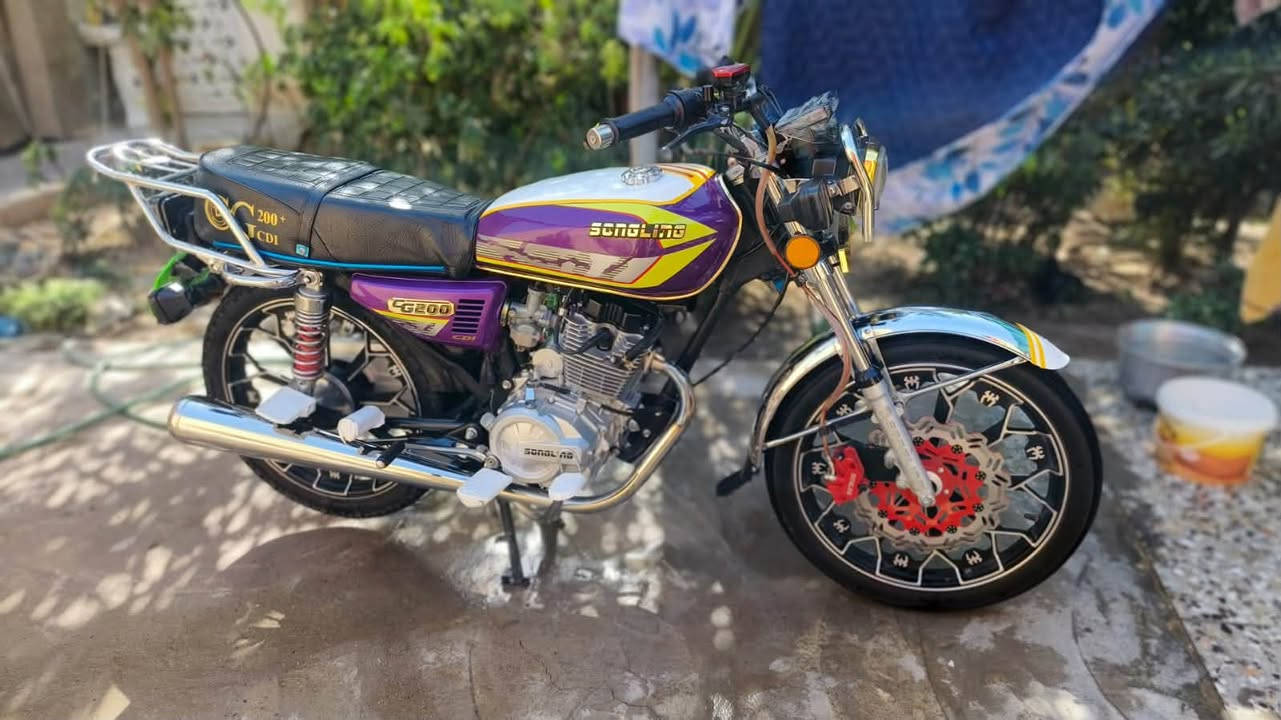 سلام عليكم 
سيفان سونك للبيع🔥
محرك 200cc
موديل 25
كفاله عامه 
كهربائيات كلها شغاله 
السعر خاص 
ديالى بلقرب من سيطرة الغالبيه 📍
***********
