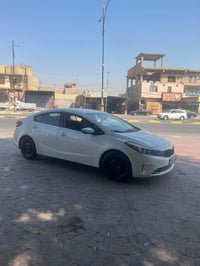 للبيع فورتيي ٢٠١٨ كلش نضيفه قطعتين بيه موصفات معروفه تحكم ستيرن نضام ا...