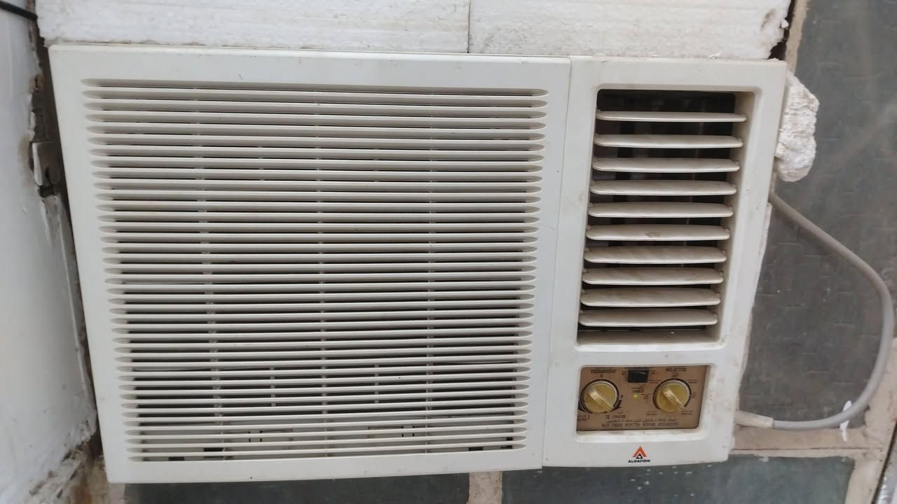 سلام عليكم مكيفات ثنين للبيع شرط الشغل والتبريد بس واحد اجيت انضفه حليت وايراته ماعرفت ارجعهن مابيهن اي عطل ولا داخلات مصلح السعر الواحد 150مكاني ناصريه مركز ***********
