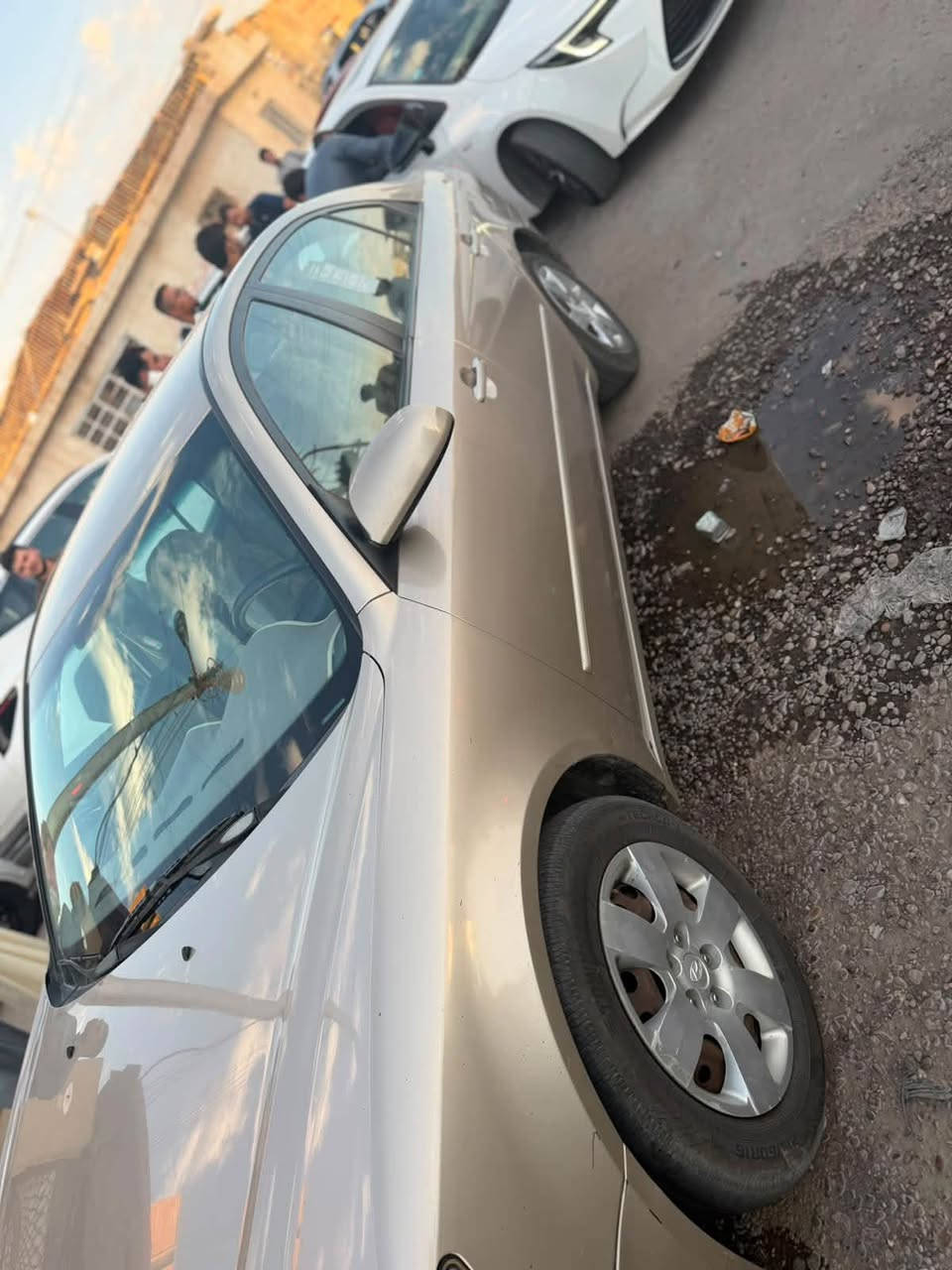 السلام عليكم 
سوناتا للبيع ٢٠١٠ وارد امريكي 
بيها قطعة واحده (جاملغ خلفي )
العنوان صلاح الدين بيجي 
للاستفسار 
***********
