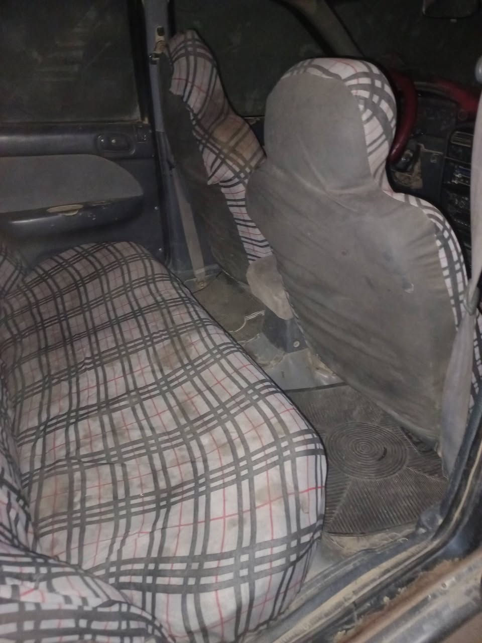 السلام وعليكم سيارة سيفيا البيع موديل ٩٣ محرك جديد تخم تاير حداديه خير من الله السعر خاص الاتصال علي هاذه الرقم ***********
