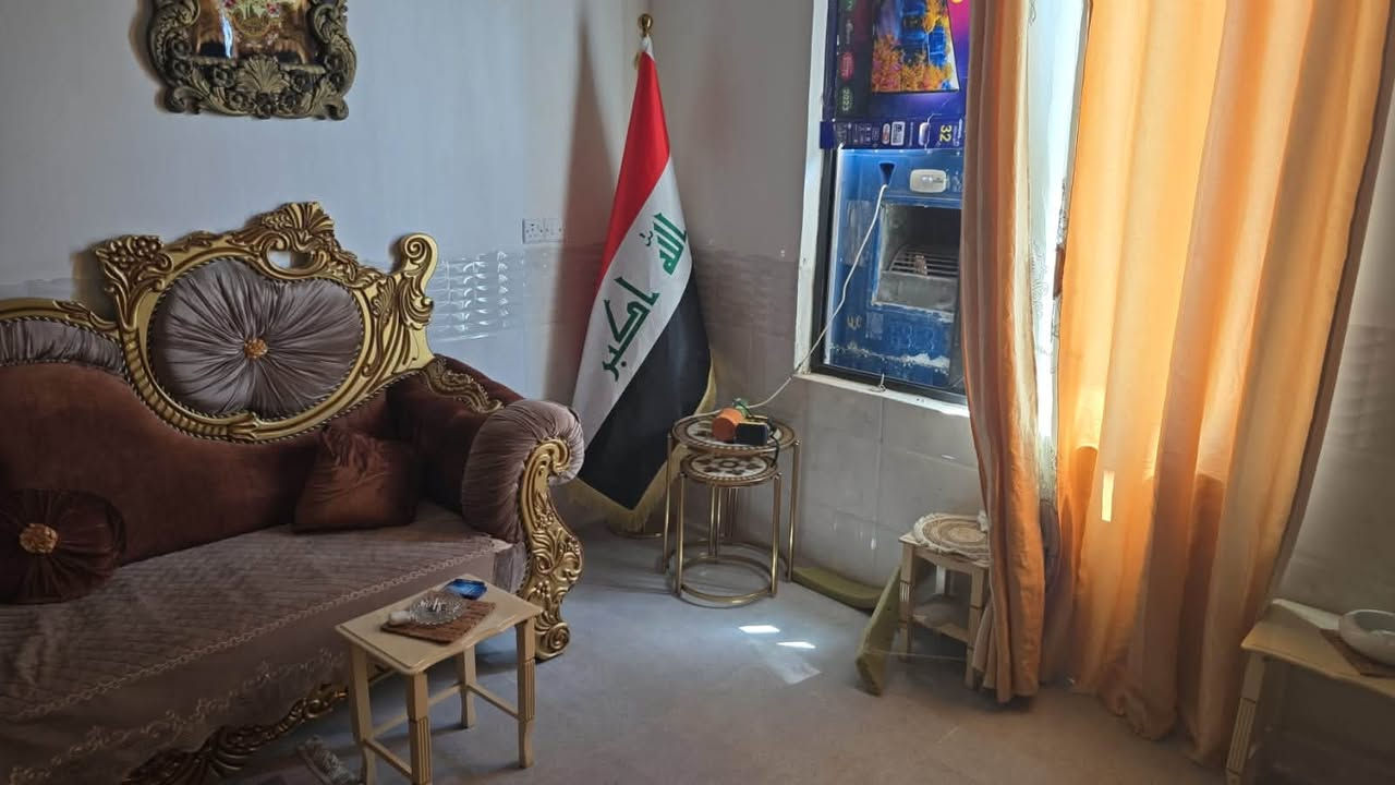 غراض بيت للبيع كلشي وسعره كلش نظيفه وجديده 
للاستفسار ***********
