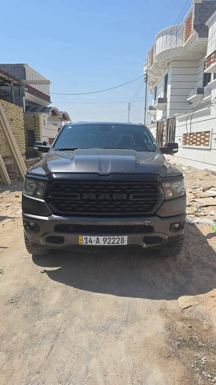 سلام عليكم للبيع مستعجل رقمه بصره مكينه 5700 موديل 2022 مكاني بغداد *********** عبد الله حسون الخزرجي
