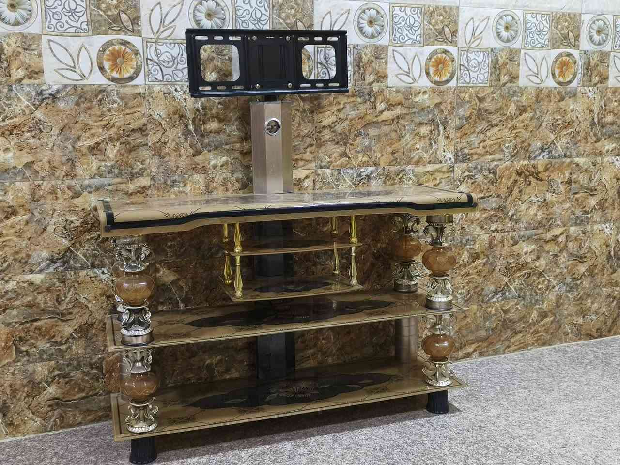 السلام عليكم 
ميز بلازمه جديد اذ ضرر مابيه 
السعر 30 
العنوان طويريج 
‏‪***********‬‏
