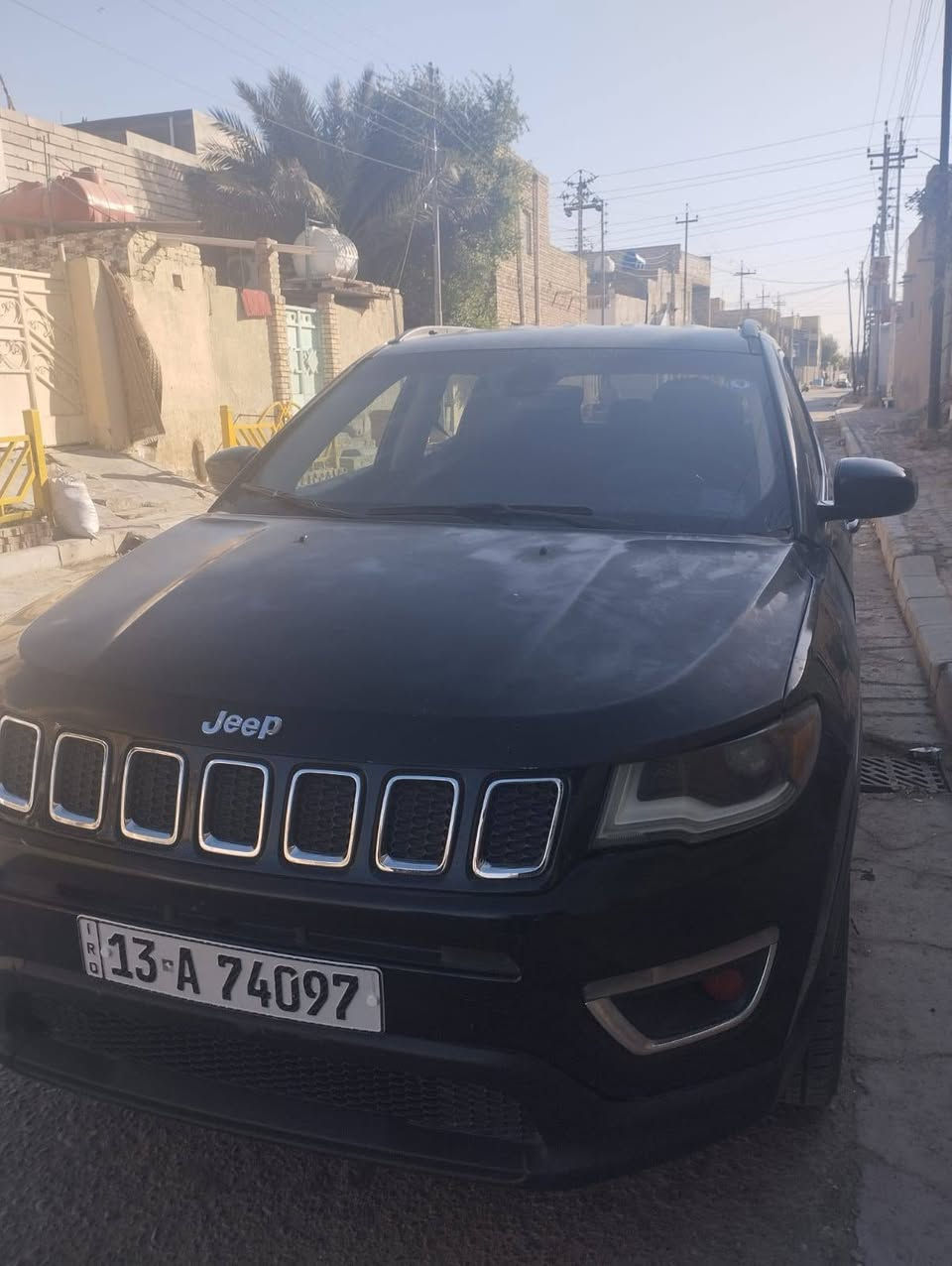 سلام عليكم جيب كومبارس ٢٠١٨ حادثها مرفق بالصور حره باسمي رقم ميسان باسمي جديده على وضع الشركه السياره لمتد كشن كهرباء تبريد ثلج تخم تاير صدر خلفي امامي منضومه زنون السياره مسوي الها ادامه كامله السعر ١٠٠ وبيه مجال الاستفسار الاتصال على الرقم ***********
