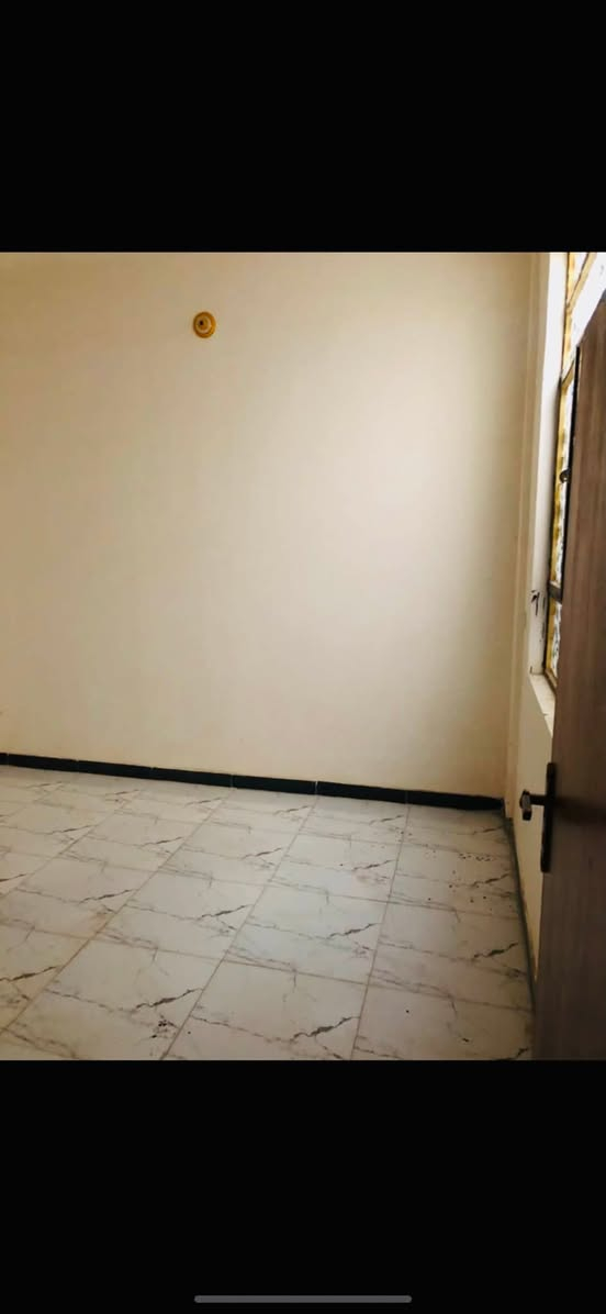 شقه نظيفه جدا للايجار طابق ثاني بدايه الجريخي مقابل حسينيه ايد الله للاستفسار ***********
