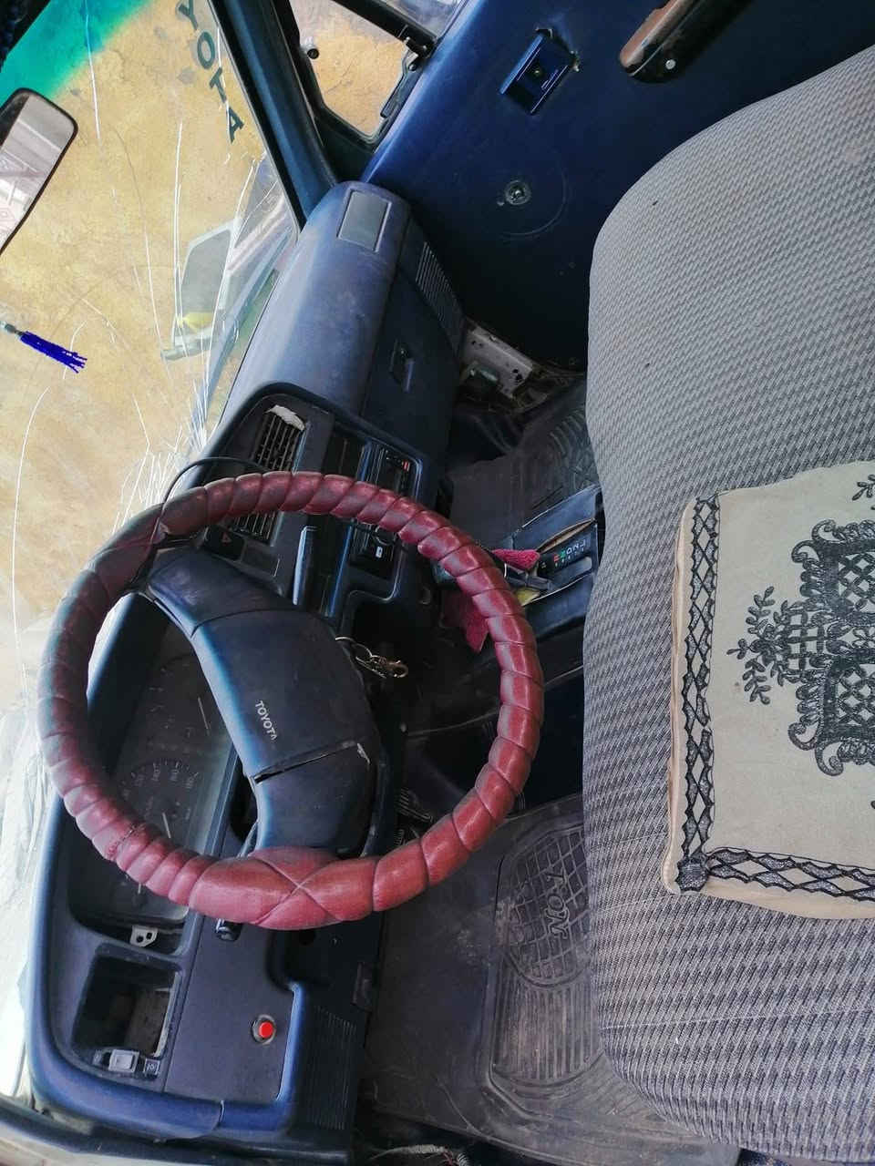 سلام عليكم بيكم تيوتا موديل 91 جاهز من كلشي مكينه ونجي سته سلندر محور أوتوماتيك سياره بأاسمي تحويل ثاني يوم محجر موجود رقم نجف لبيع أو امراوس كيا بنكو مكاني ناصريه رفاعي *********** السعر 45
