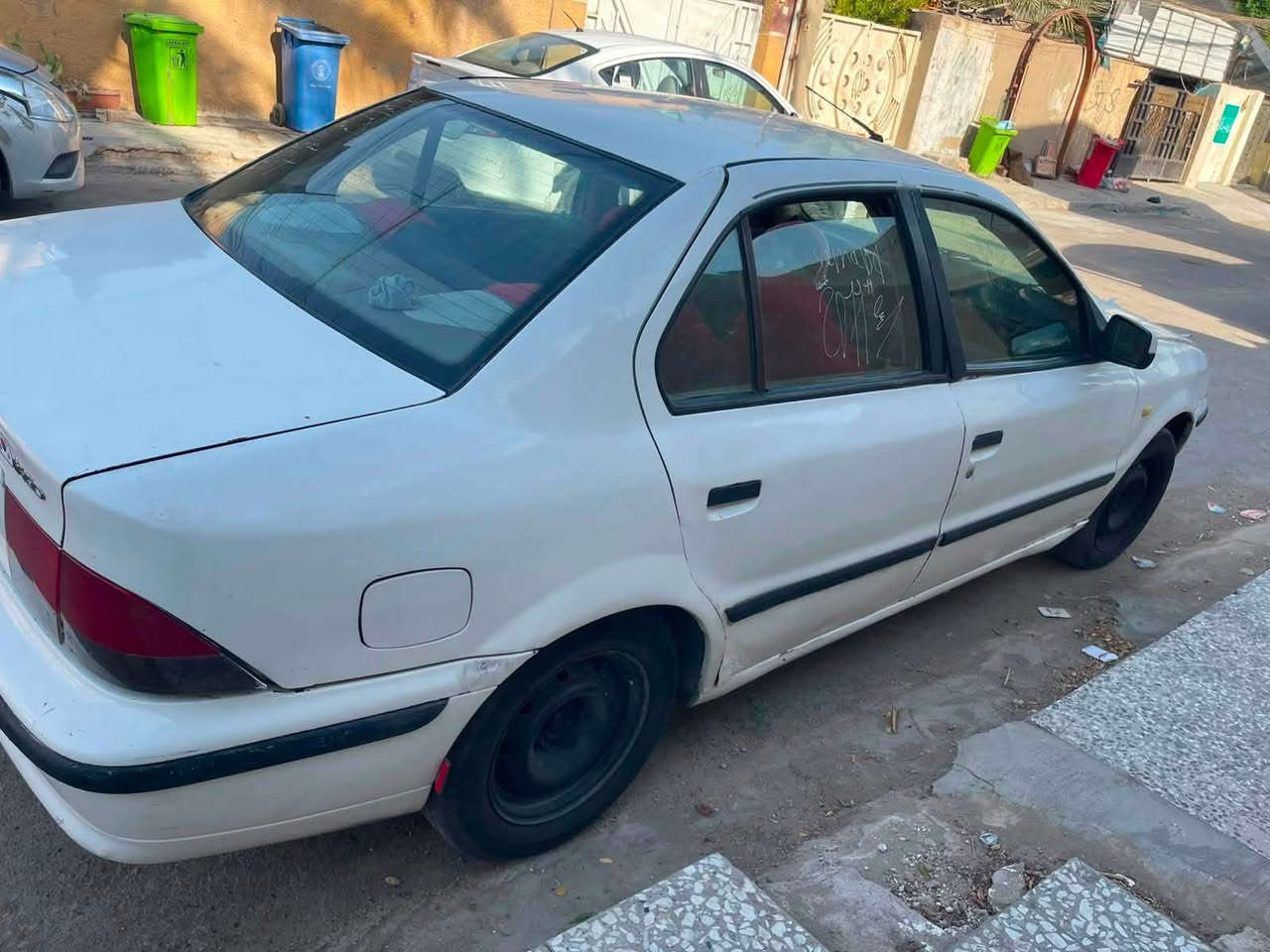 سلام عليكم 
سمند٢٠١١ خصوصي رقم إنكليزي هزة جديدة 
تبريد شغال ١٠٠٪؜
سيارة دواخلهة نظيفة
للاستفسار *********** واتساب 
موجود على الواتساب والاتصال فقط
