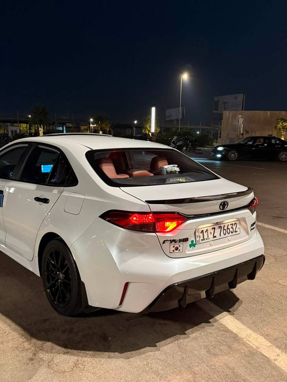 موديل 2025 | شكل لامريكي  هايبرد
هايبرد 1.8L | 4 سلندر | 138 حصان

قير E-CVT | دفع أمامي

جنوط 18 رياضي 🖤

شاشة + CarPlay / Android Auto

أنظمة أمان Toyota Safety Sense 3.0

صرفية ممتازة ⛽️

سيارة نظيفة ومرتبة، شكل رياضي وفخامة واقتصادية بنفس الوقت 🔥

📍 السعر: …168

📞 للاستفسار: 771 462 5427

السيارة نضيفة جدا استعمال قليل ماشيه 25 ومابيهة قطرة صبغ
