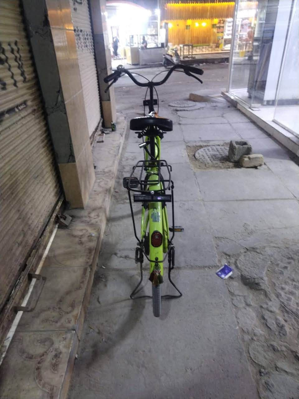 🚲💚 بايسكل بناتي أخضر للبيع 💚🚲
✨ الحالة: نظيف ومرتب وجاهز للاستخدام

💚 اللون: أخضر 
📅 الموديل: 2016
⭐ الحاوية: نظافة 90% إلى 100%
🔧 بايسكل عملي وسهل الاستخدام
🚲 مناسب للطلعات والاستخدام اليومي

💰 السعر: اتصل على الرقم وتعرف على السعر

📞 ***********

🔥 للاستفسار اتصل على الرقم.
