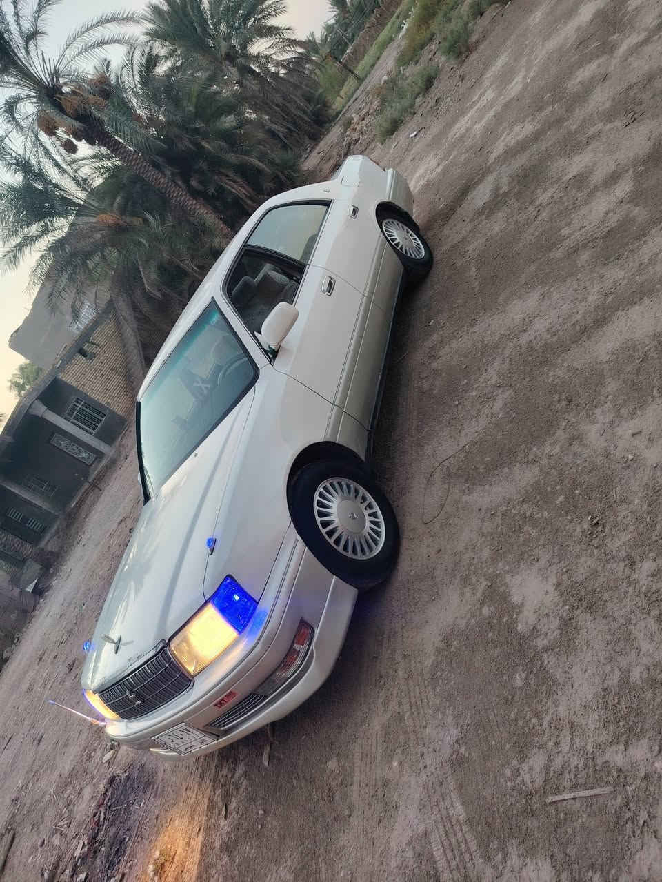السلام عليكم كراون راس الثور موديل ١٩٩٧ فلات محجل رقم انبار بأسمنا سنوية لل٢٨ سيارة جديدة وجاهزه من كلشي السعر ٨٧ وبيها مجال شي بسيط العنوان بابل الاتصال على الرقم ***********
