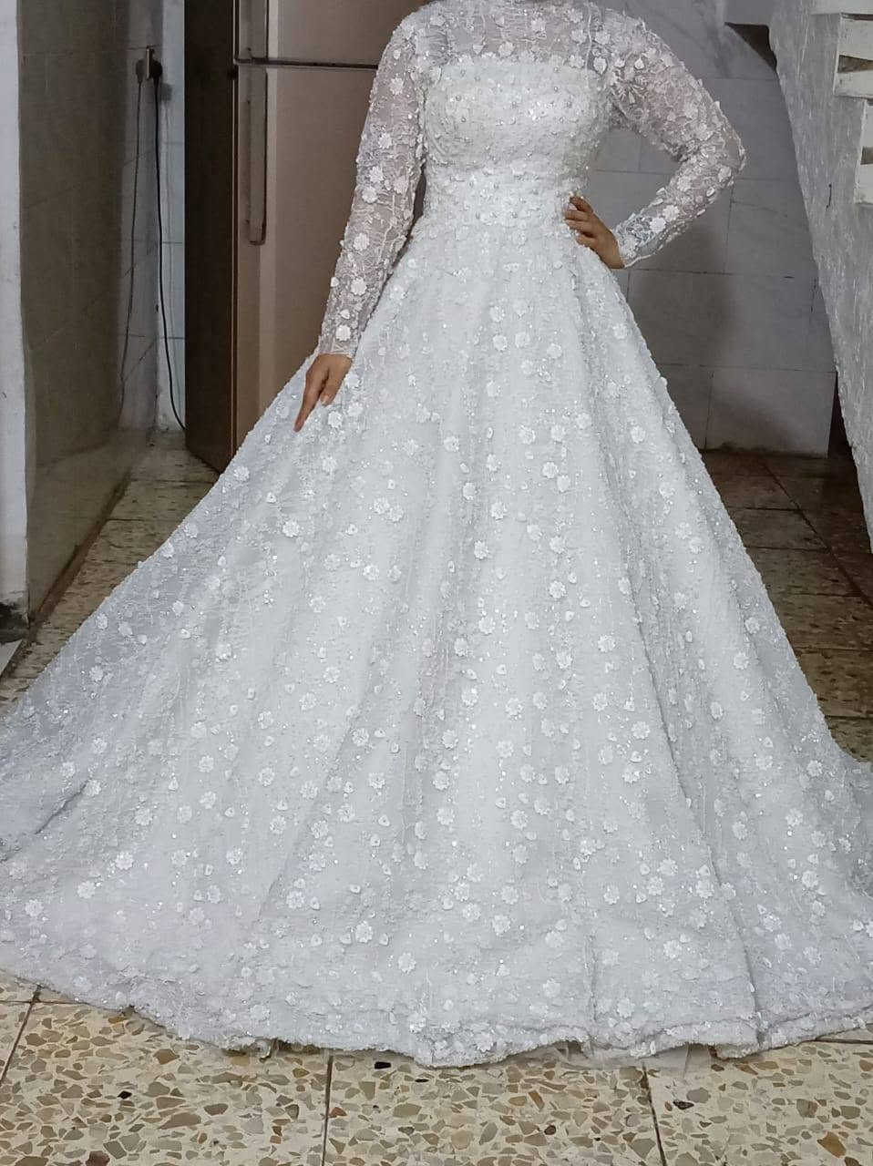 سلام عليكم بدلات للبيع
