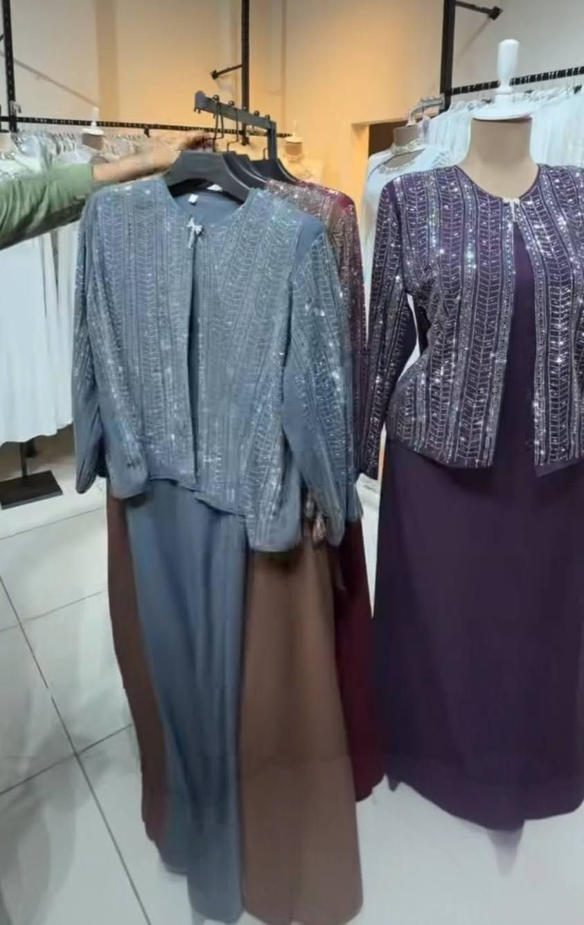 فستان سهرة • رصاصي ملكي • مقاس ٤X