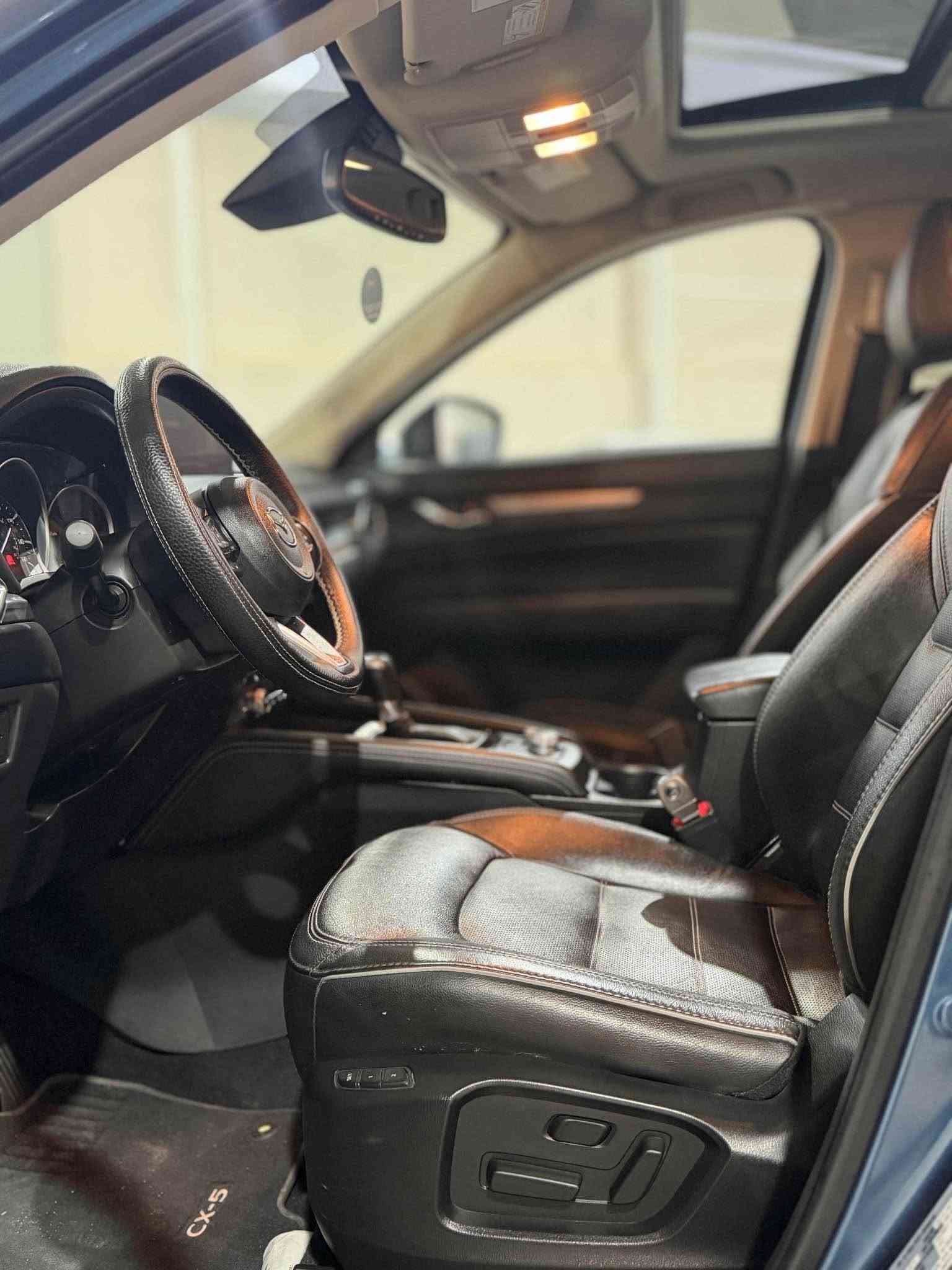 Mazda cx-5 2024 preferred 
بەسمە✅
دەرگا بەسمە✅
سلاید✅

ڕادار 360⚠️ 
خەتی جادە🚦
ئەوتۆ ستۆپ🔴
ئەوتۆ هۆلد🌀
ئیمێرجنسی برێک🆘
حاسە‼️
کامێرا📷
تحکومات سوکان🕹️
تحدید سورعە⌛️
گێڕی عادی و ئۆتۆماتیک 🕹️🏎️
کوشن جلد✔️
کوشن خەزن
کوشن کارەبا✔️
کوشن گەرم🔥
کوشن مەساج✅
سو کان هیتەر🔥

شاشە لارج 🖥️
ماپ و ناڤیگەیشن
Android auto ✅
Carplay ✅
Aux✅
USB✅
Bluetooth✅
ڕاداری تەنیشتەکان⚠️
ڕاداری دواوە⚠️ 
رادار ٣٦٠✅
خەتی جادە‼️
١٤٩$گەلا
***********
*********** السليمانية, العراق

